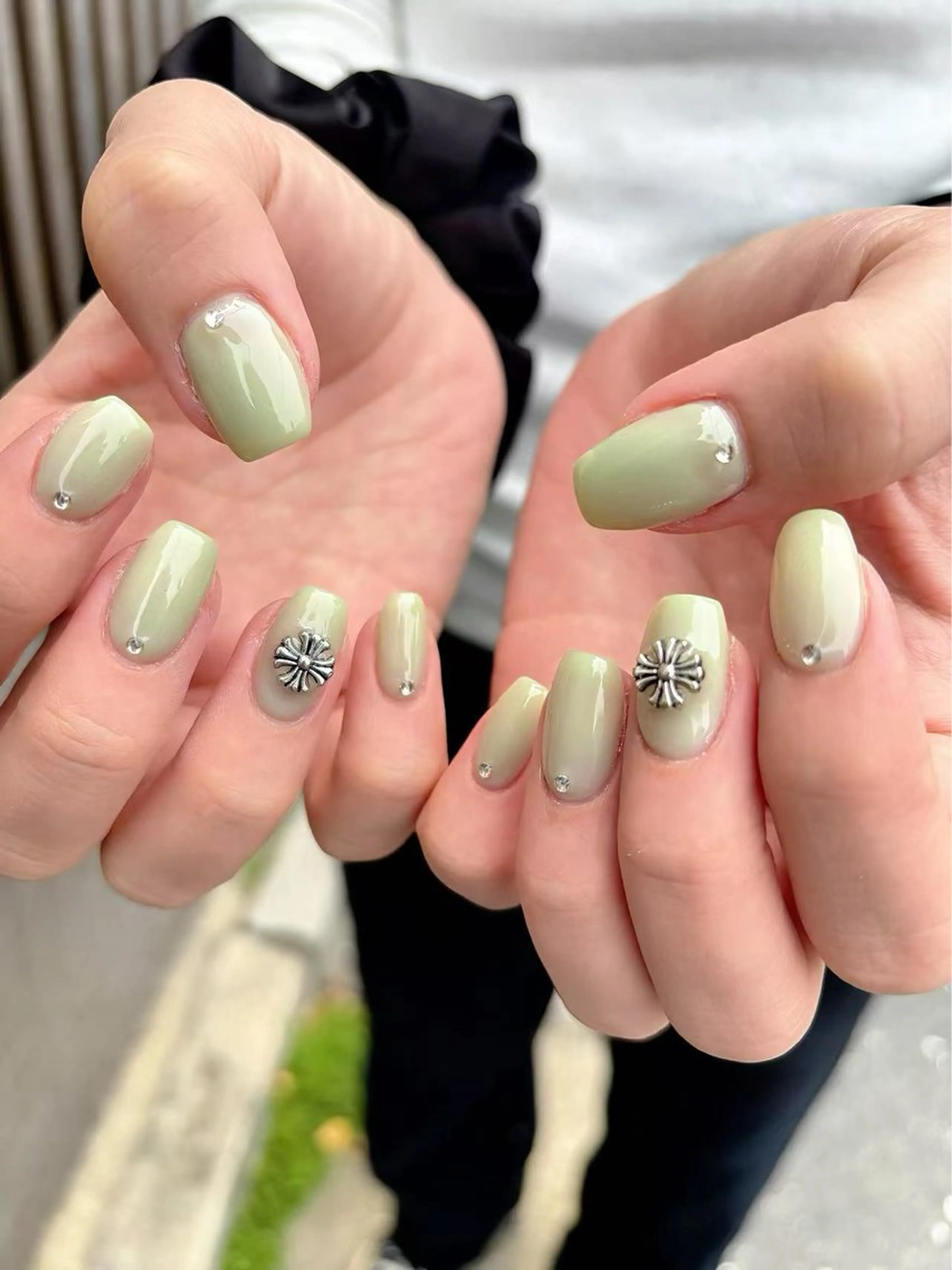 ネイル ハンドネイル 宮澤 朱里のネイルデザイン