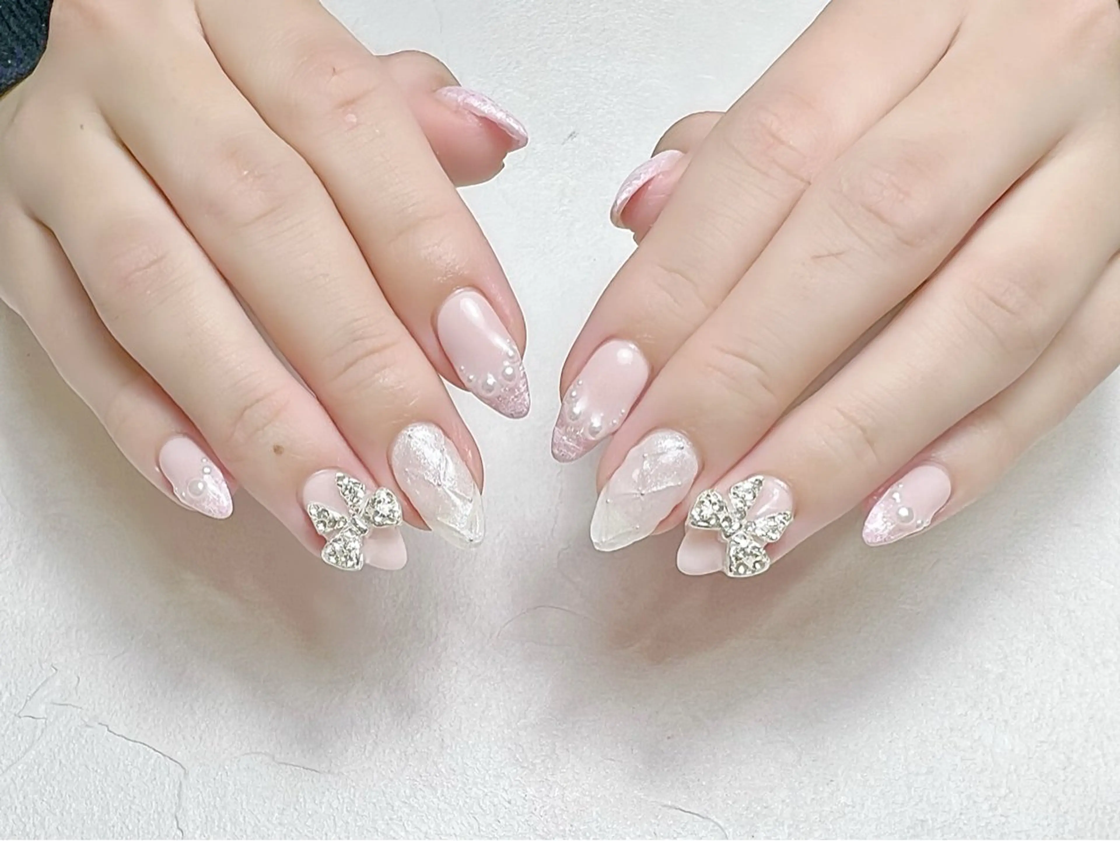 ミディアム 韓国風ヘア rouse nail RISATOのネイルデザイン