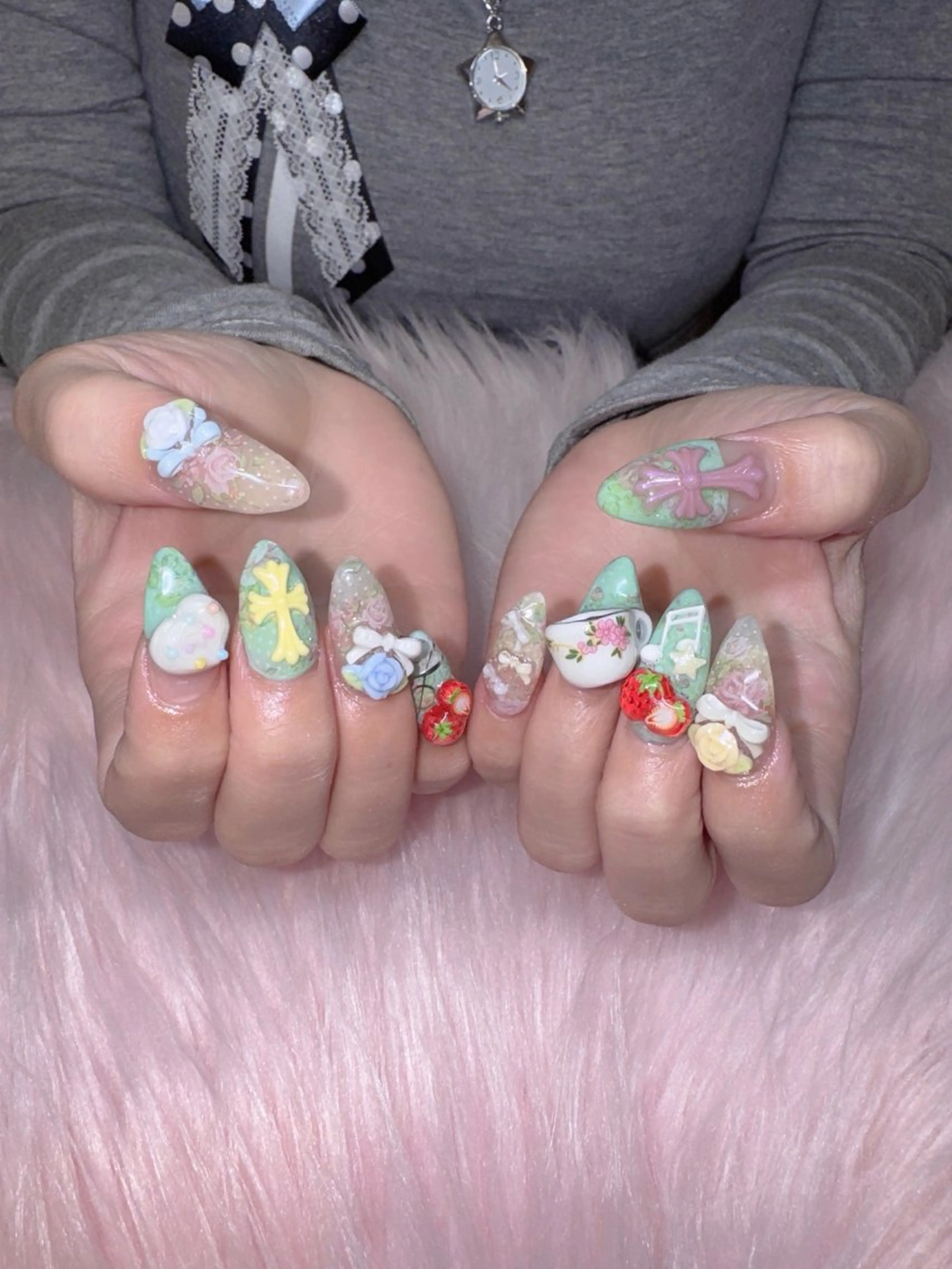 ネイル ハンドネイル RIEKO🍒 ワンホン♡推しネイルのネイルデザイン