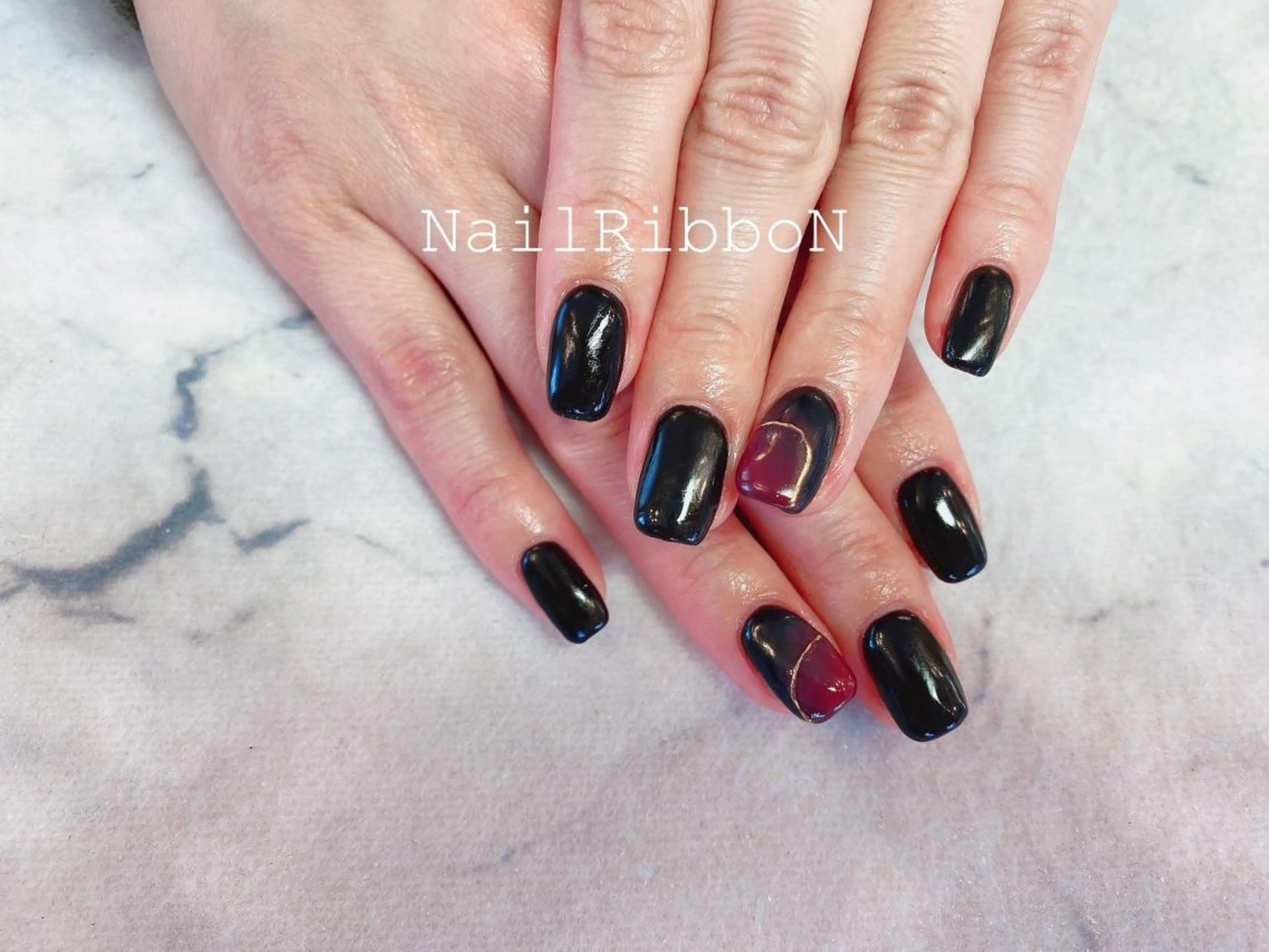 ネイル ネイルリボン 受付スタッフのネイルデザイン