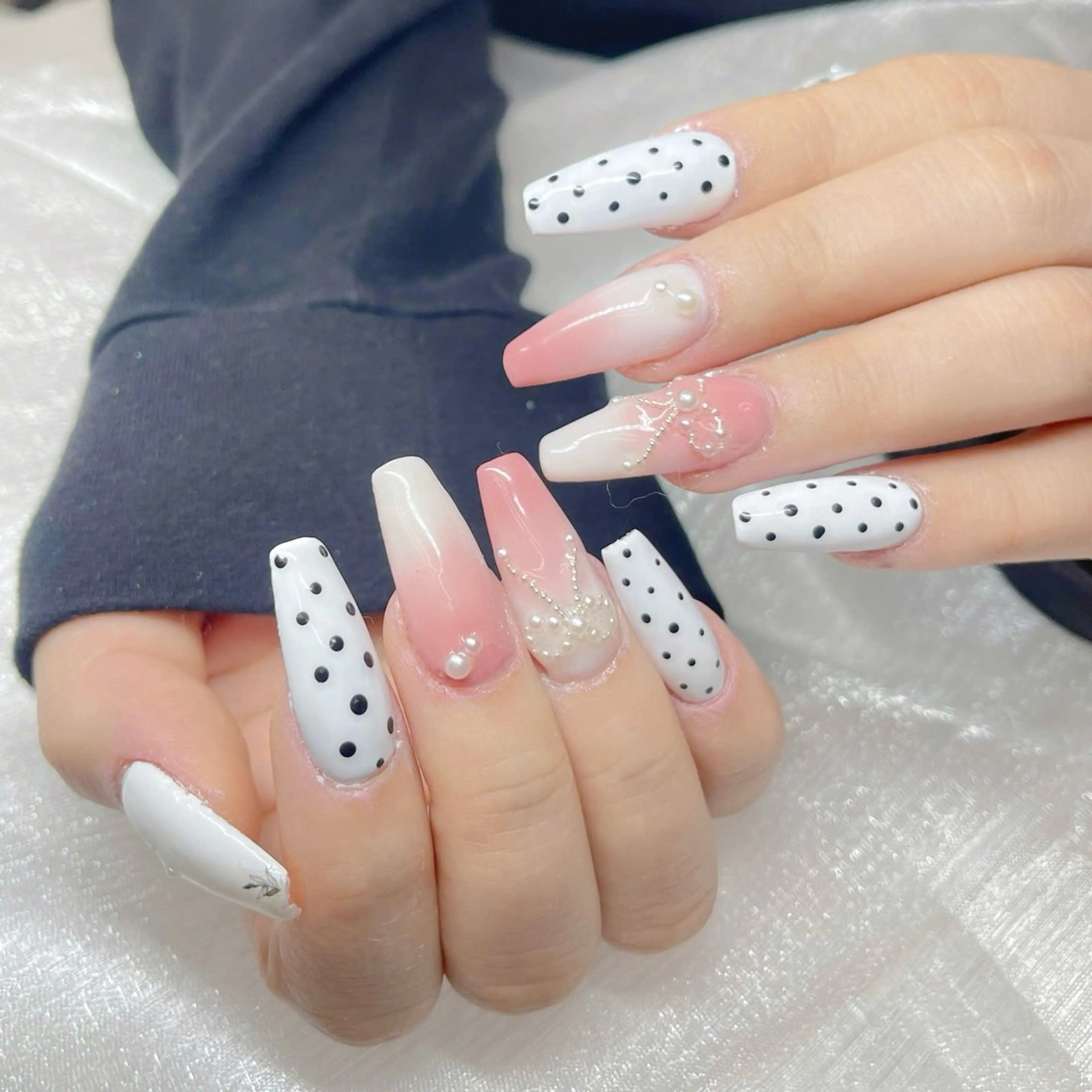 ネイル オーロラネイル グラデーション ハート ホログラムネイル キラキラネイル HA NIのネイルデザイン