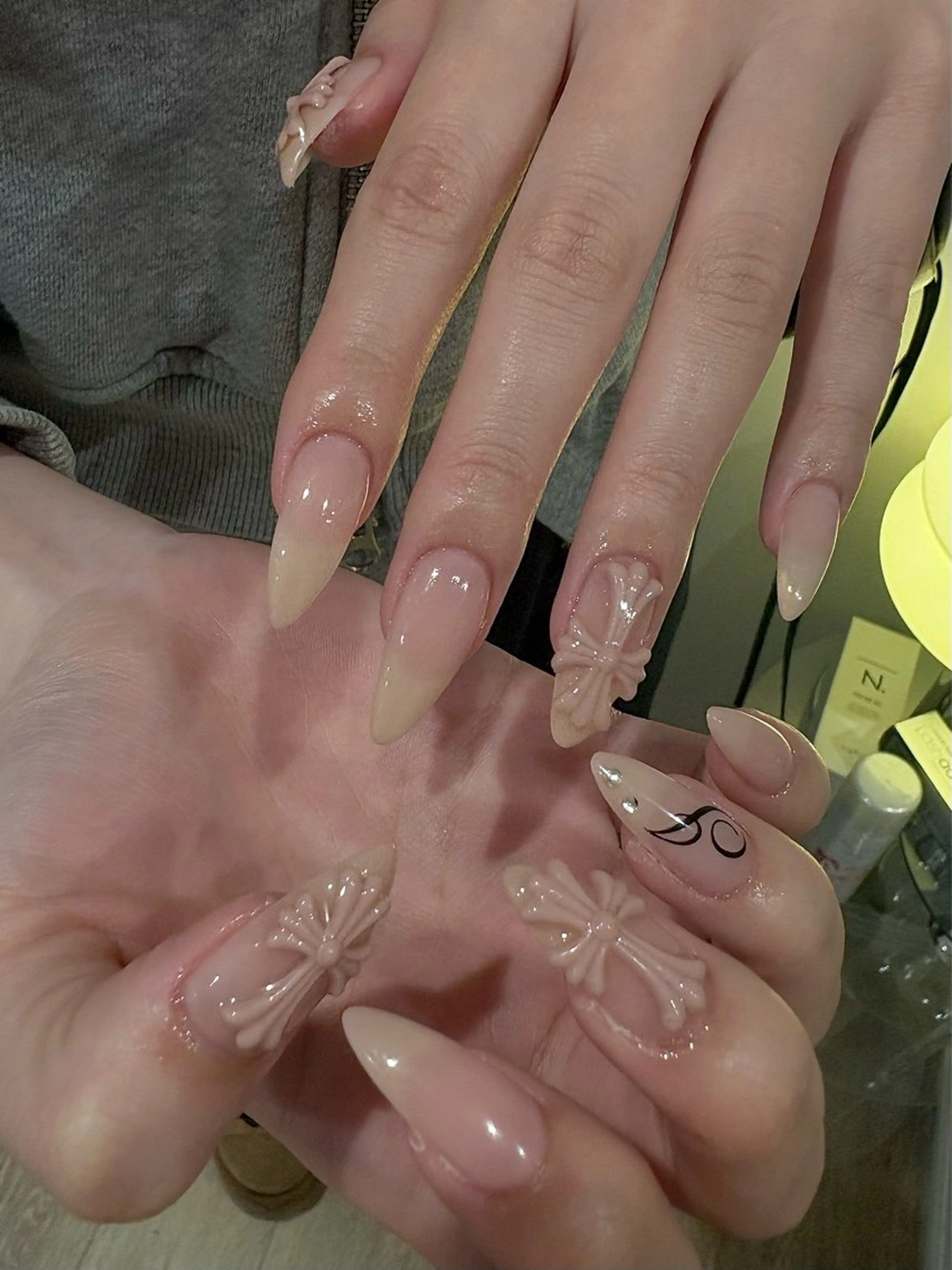 ネイル ハンドネイル 韓国ワンホンネイル 🐈‍⬛natsuのネイルデザイン