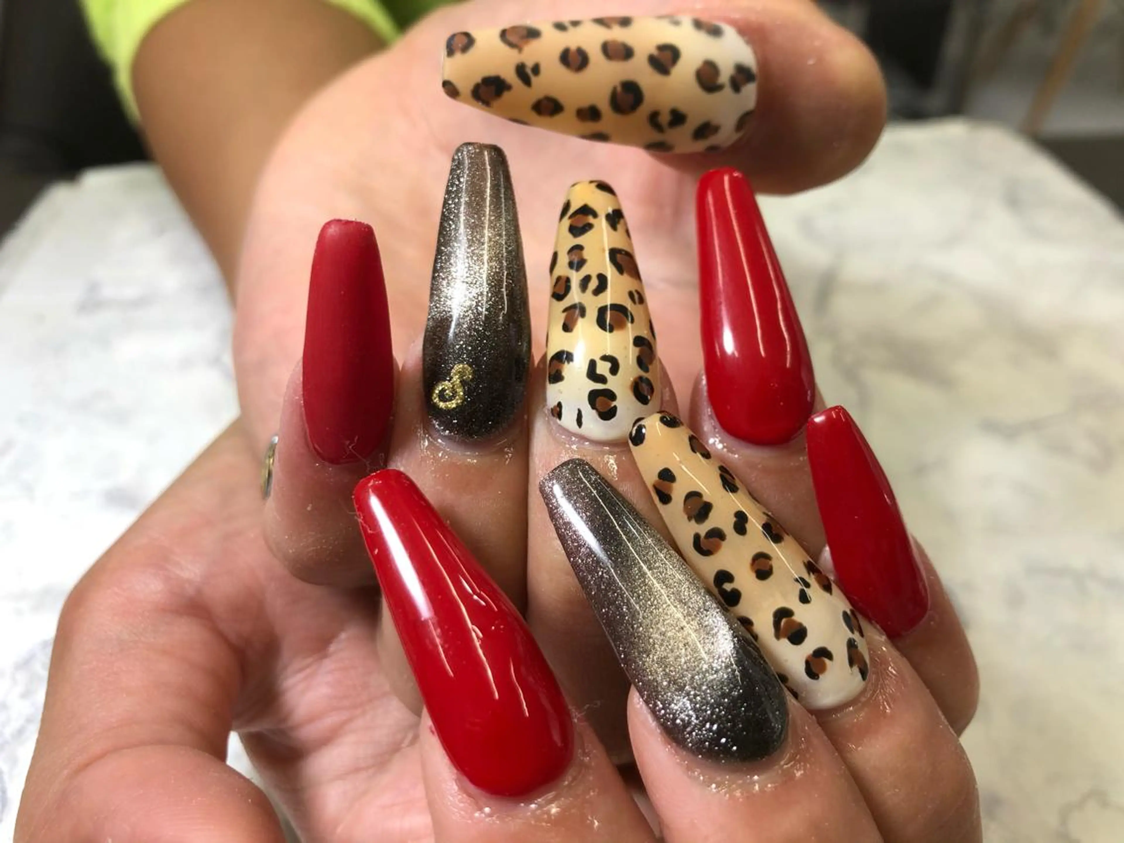 学割20歳未満！スカルプアートやり放題9980 パーツ、ストーン別途、キャラクターアート別途の写真