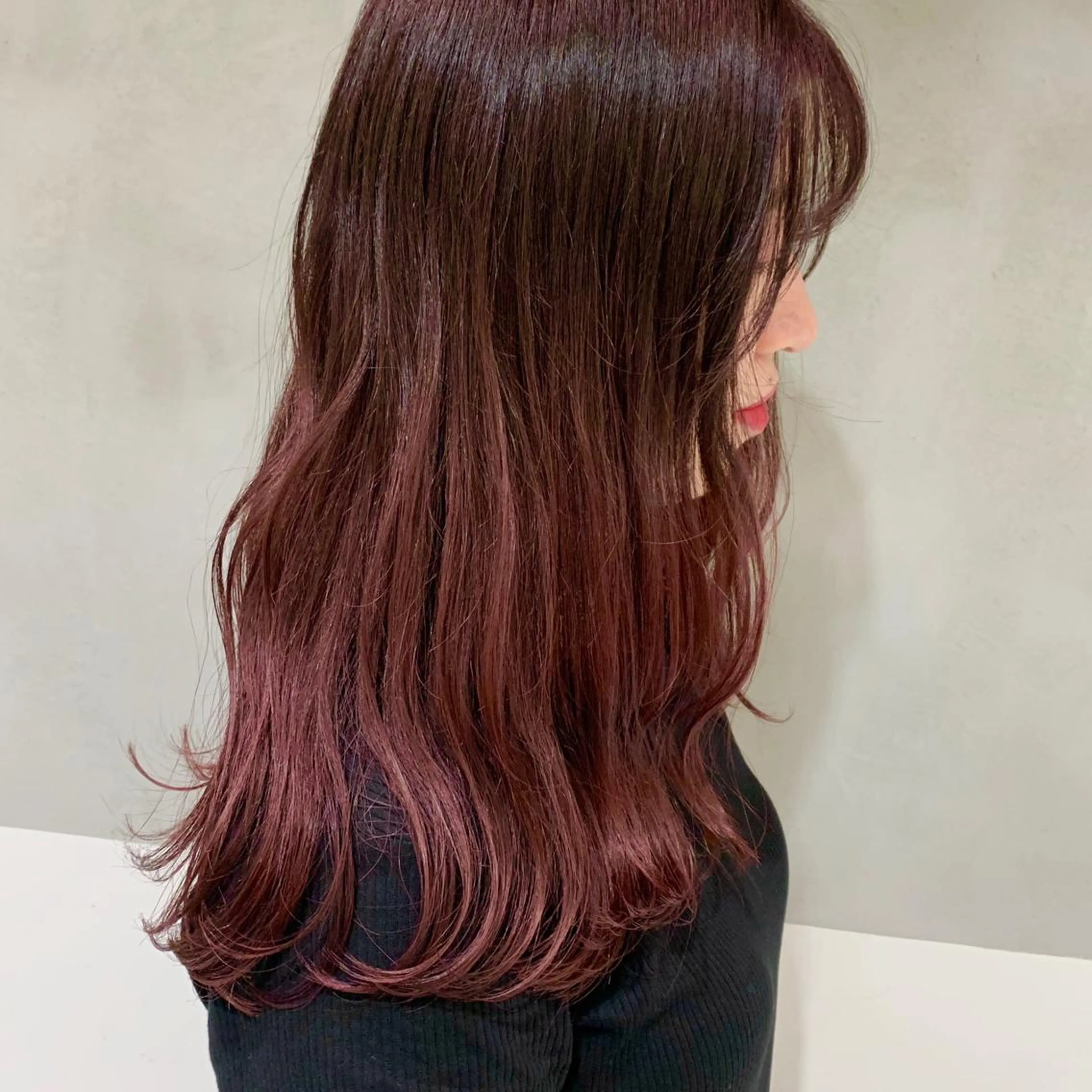 ロング カラー ブリーチ レッドカラー minami🪷 暖色カラーのヘアスタイル