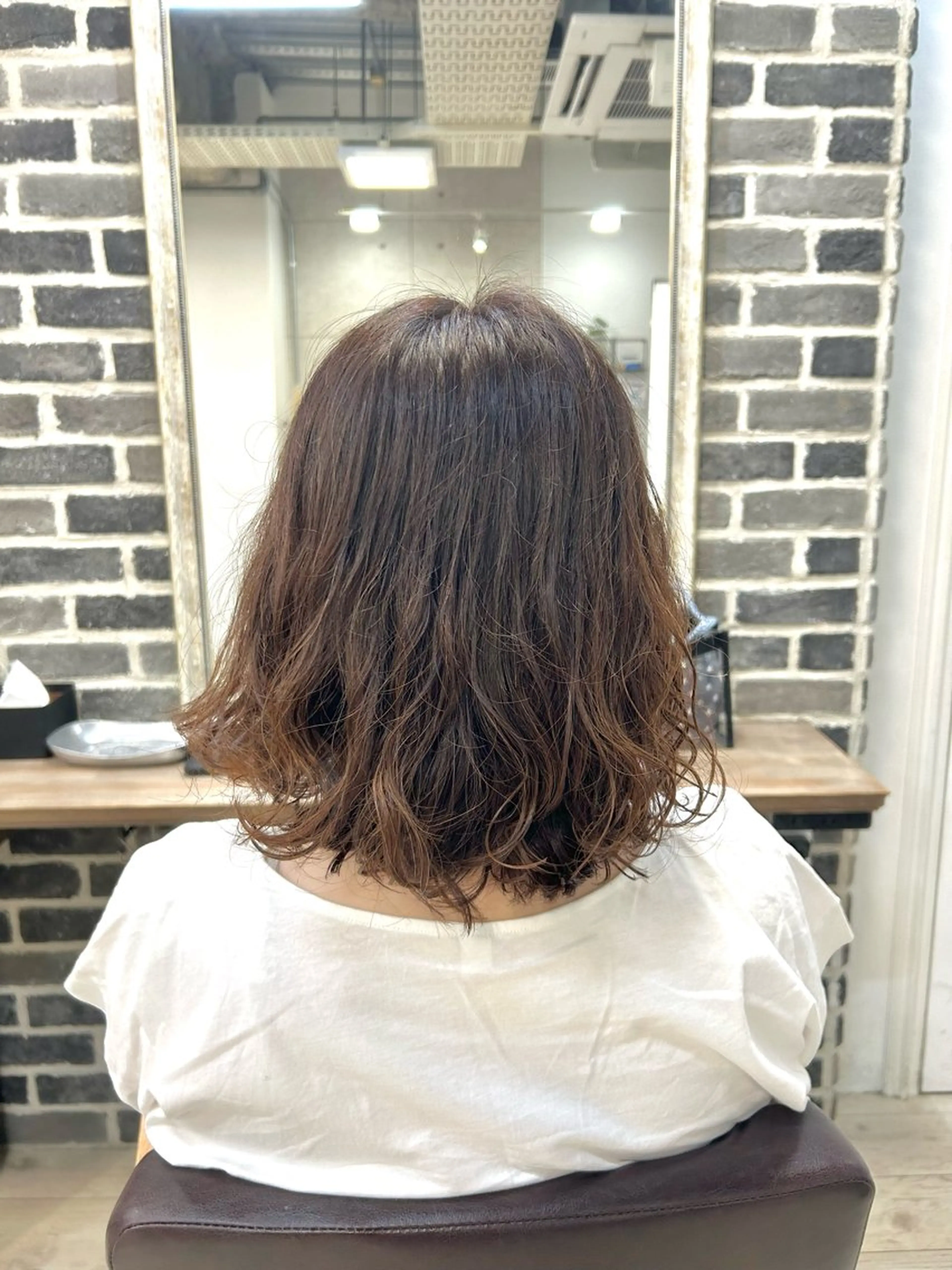 ミディアム パーマ 林 美佑のヘアスタイル