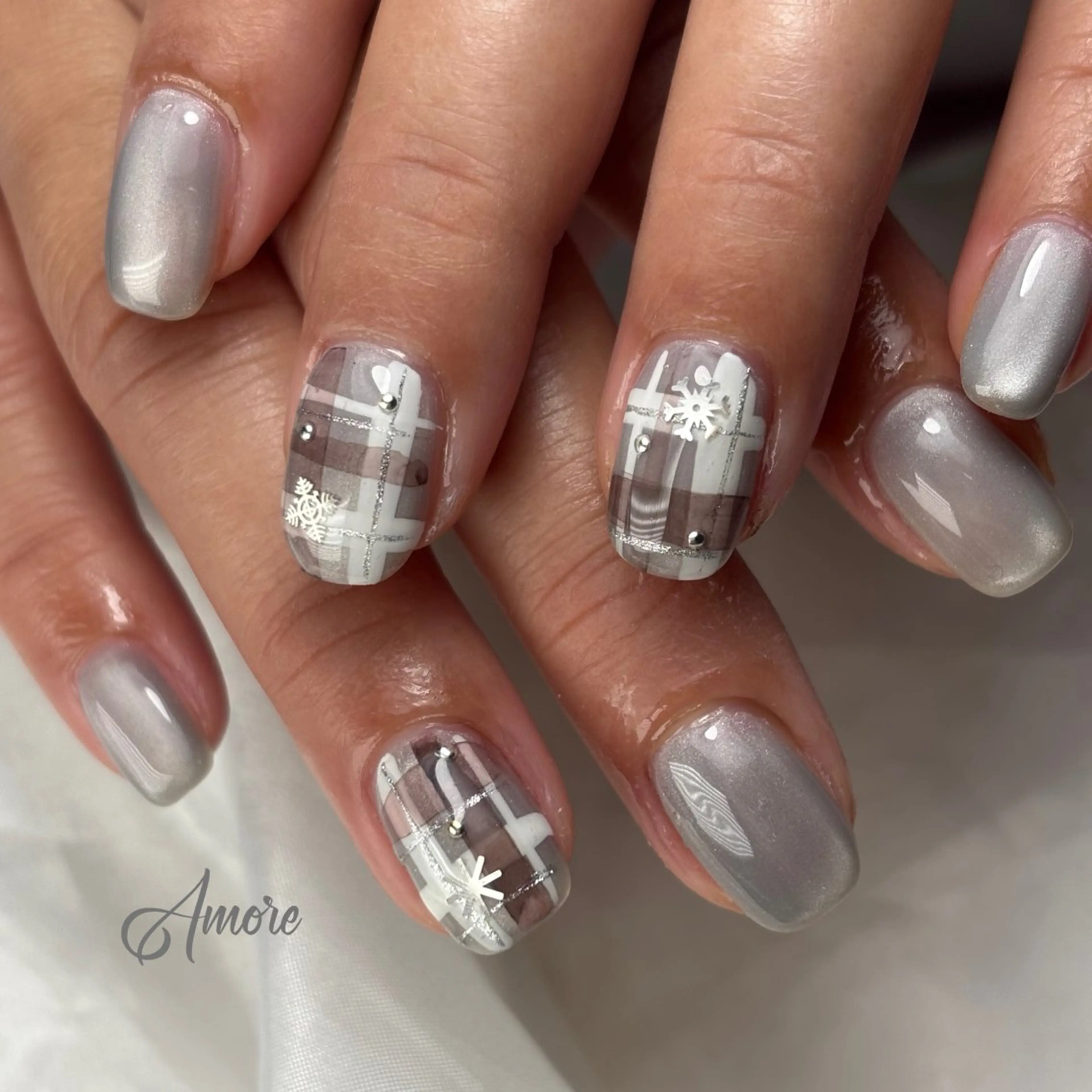 ネイル ジェルネイル キラキラネイル 韓国ネイル マグネットネイル パラジェル You kyehwaのネイルデザイン