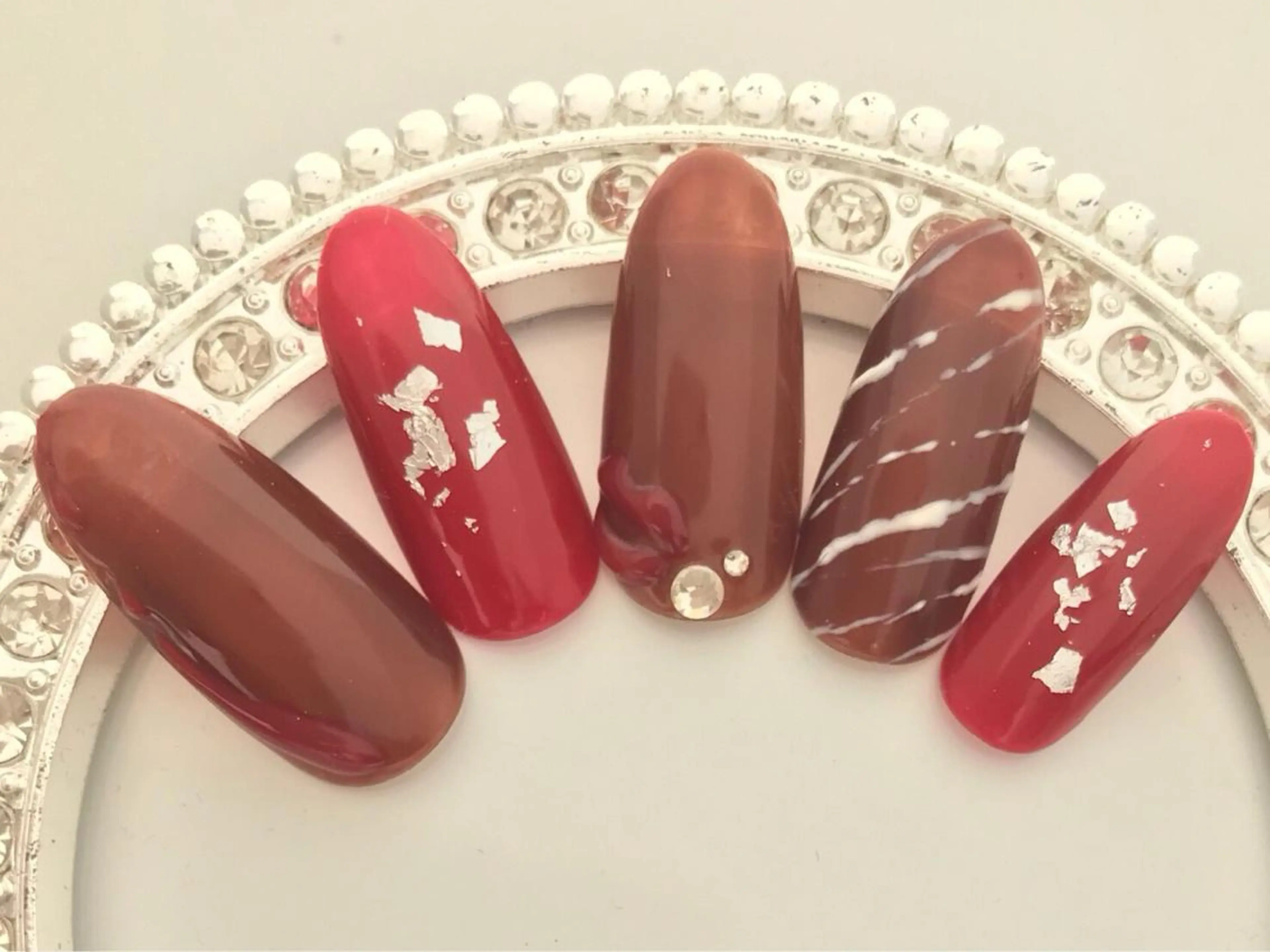 ミディアム Verest 西荻窪のネイルデザイン