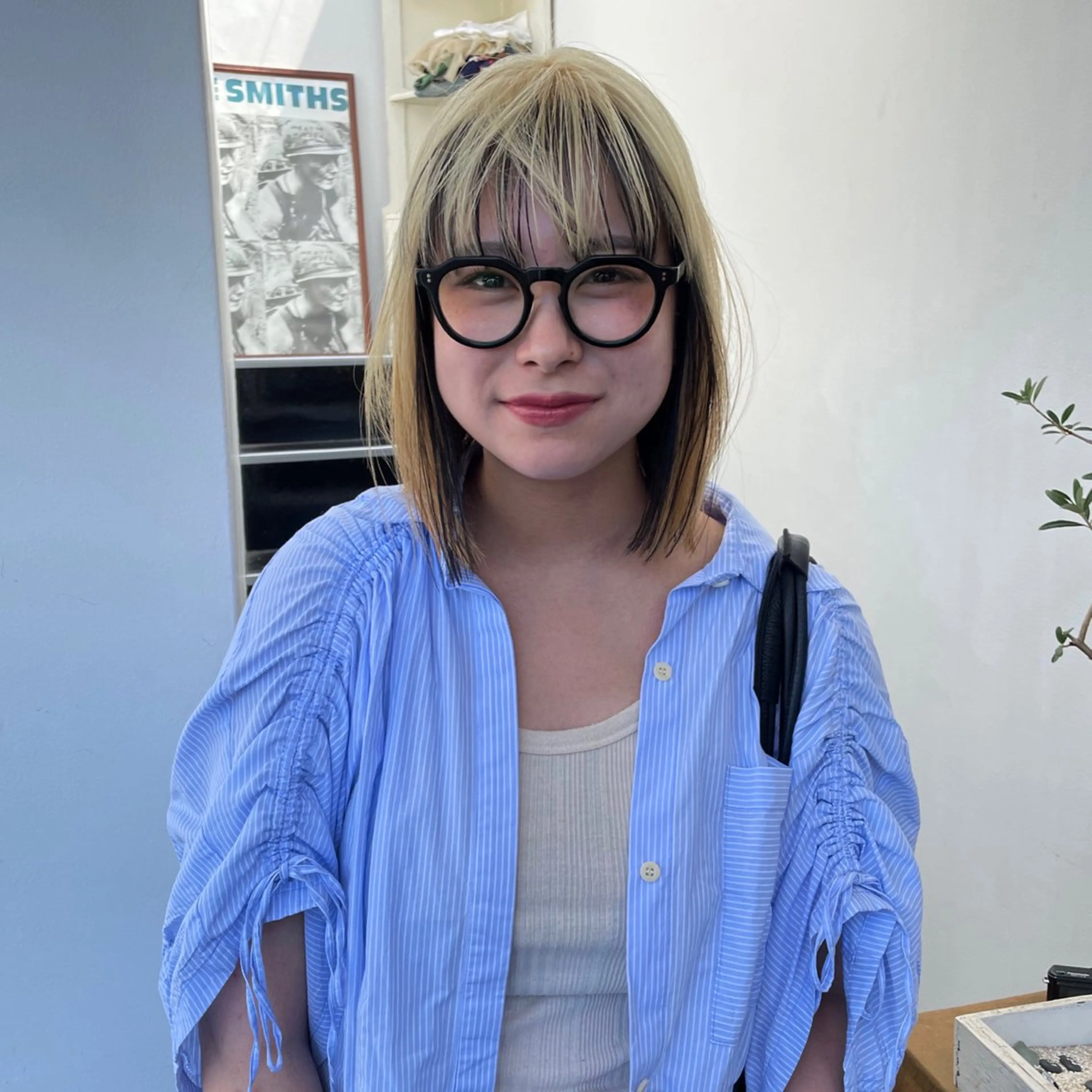 ミディアム カラー ヘアカラー ファッションに 溶け込むstyleのヘアスタイル