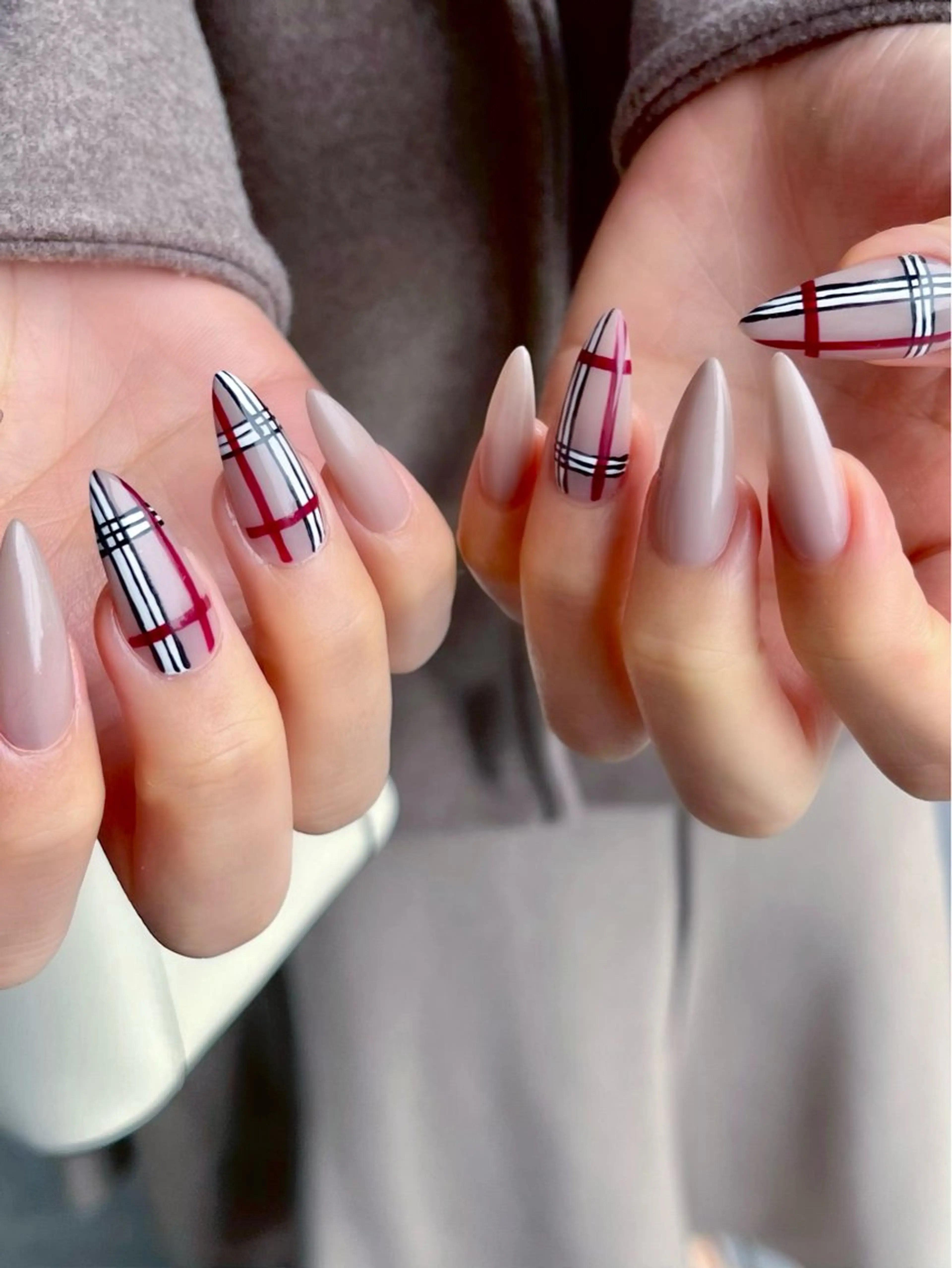 ネイル キラキラネイル マグネットネイル ワンカラーネイル スカルプネイル ワンホンネイル nine.🦋 YUKOのネイルデザイン