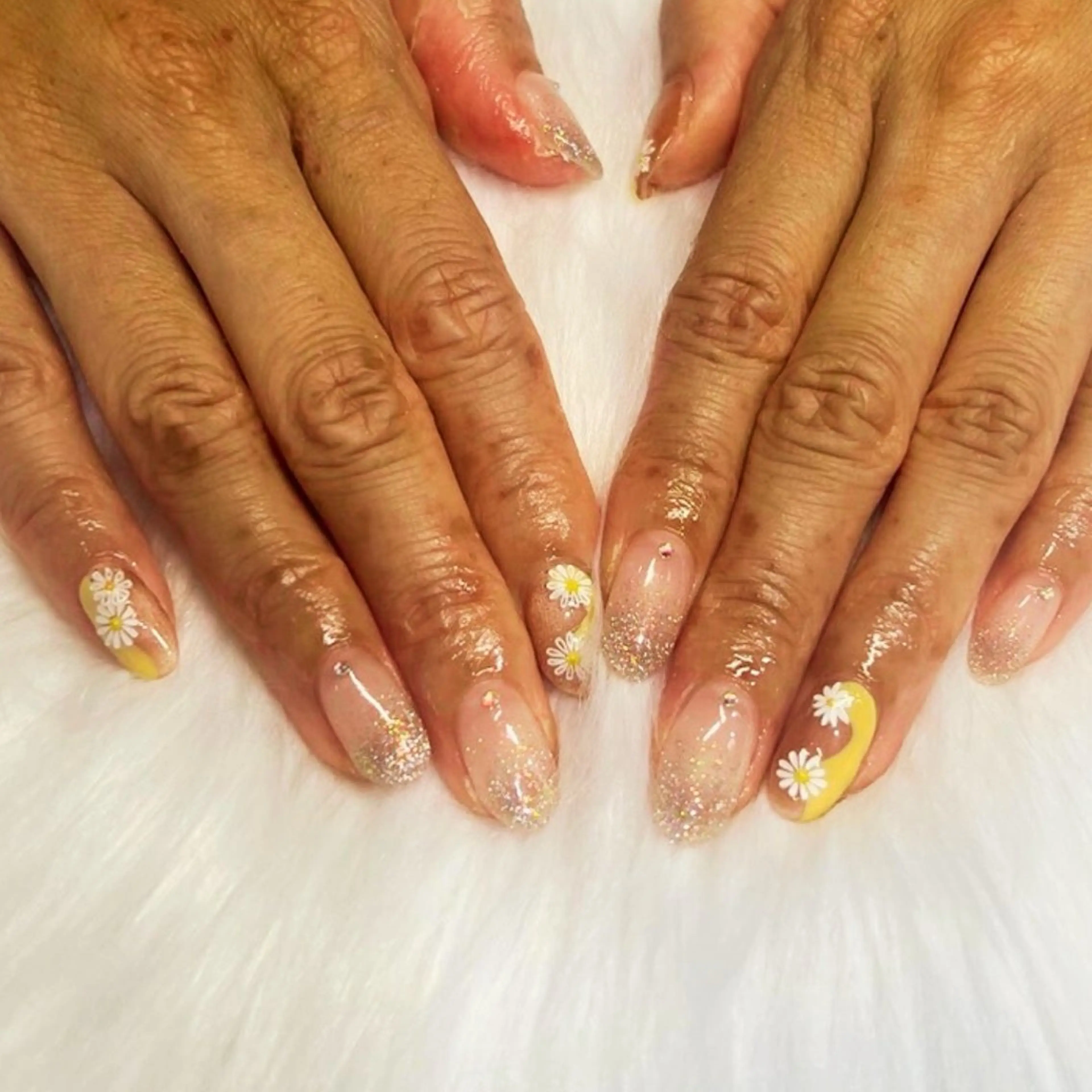 ネイル ブルー オレンジ 黄色 Nail Salon Lindaのネイルデザイン