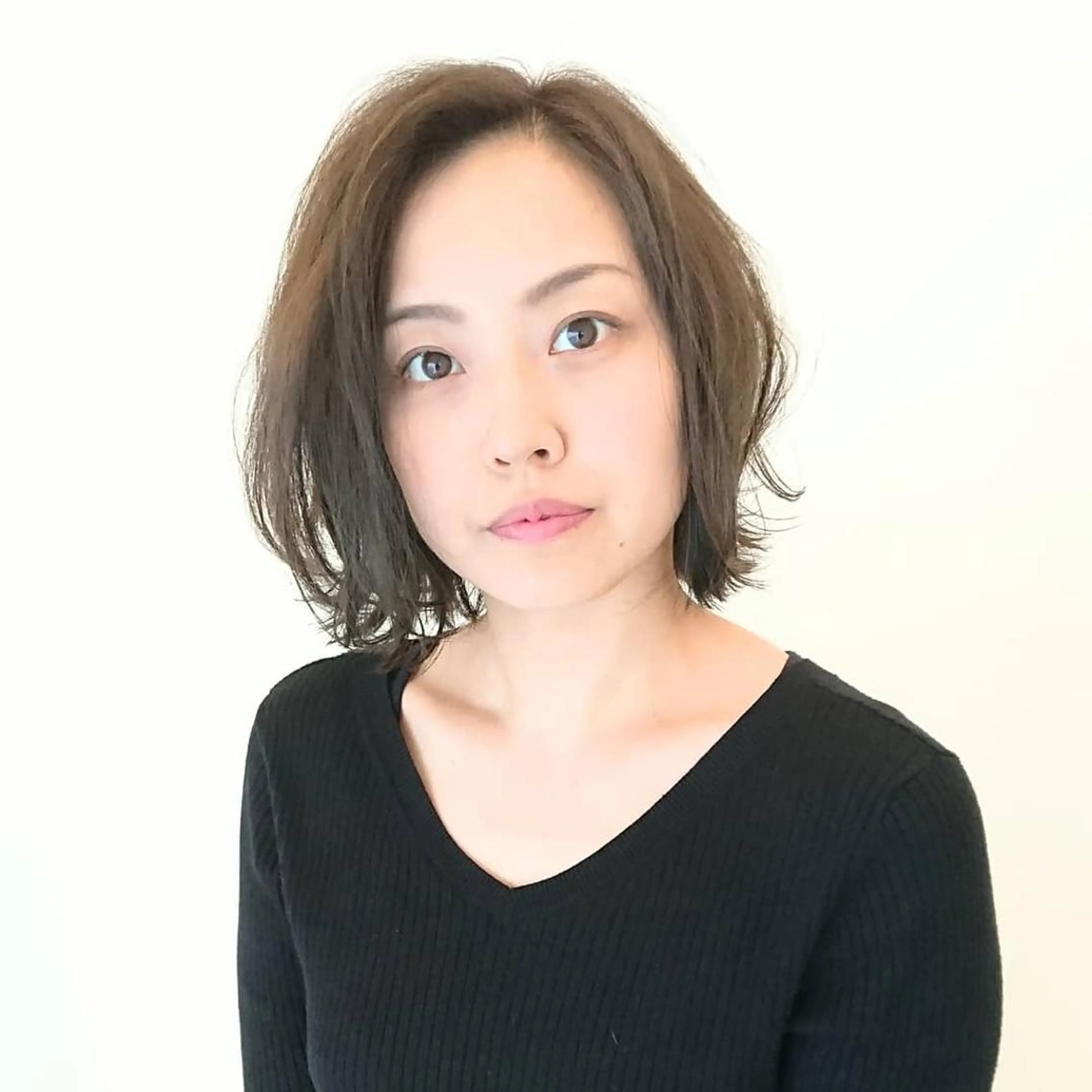 ミディアム ボブ 外ハネヘア 高橋 春菜のマツエク・マツパデザイン