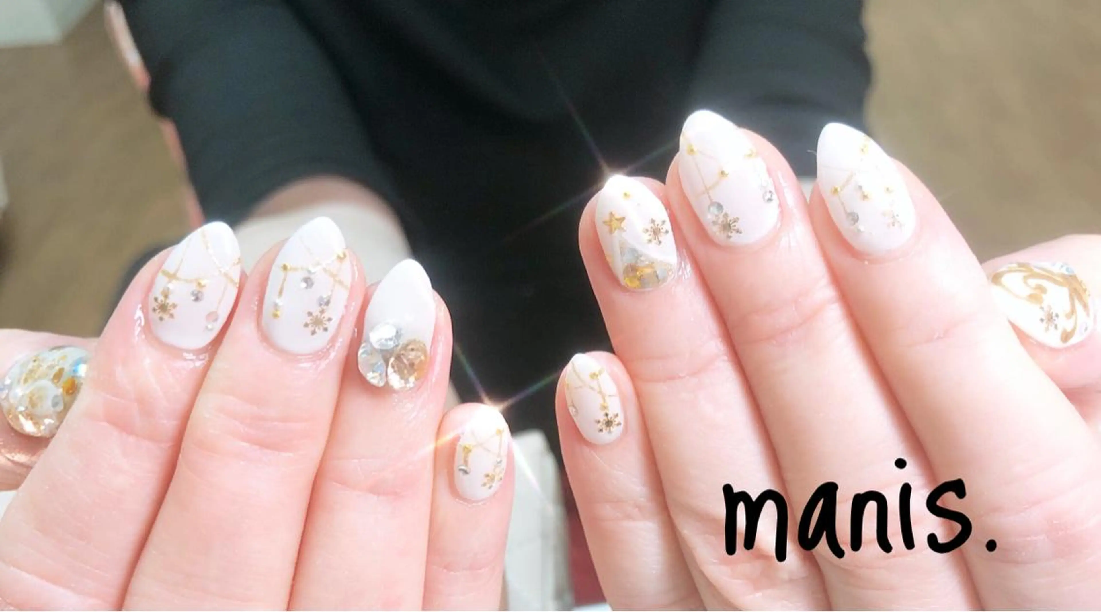 ネイル manis .のネイルデザイン