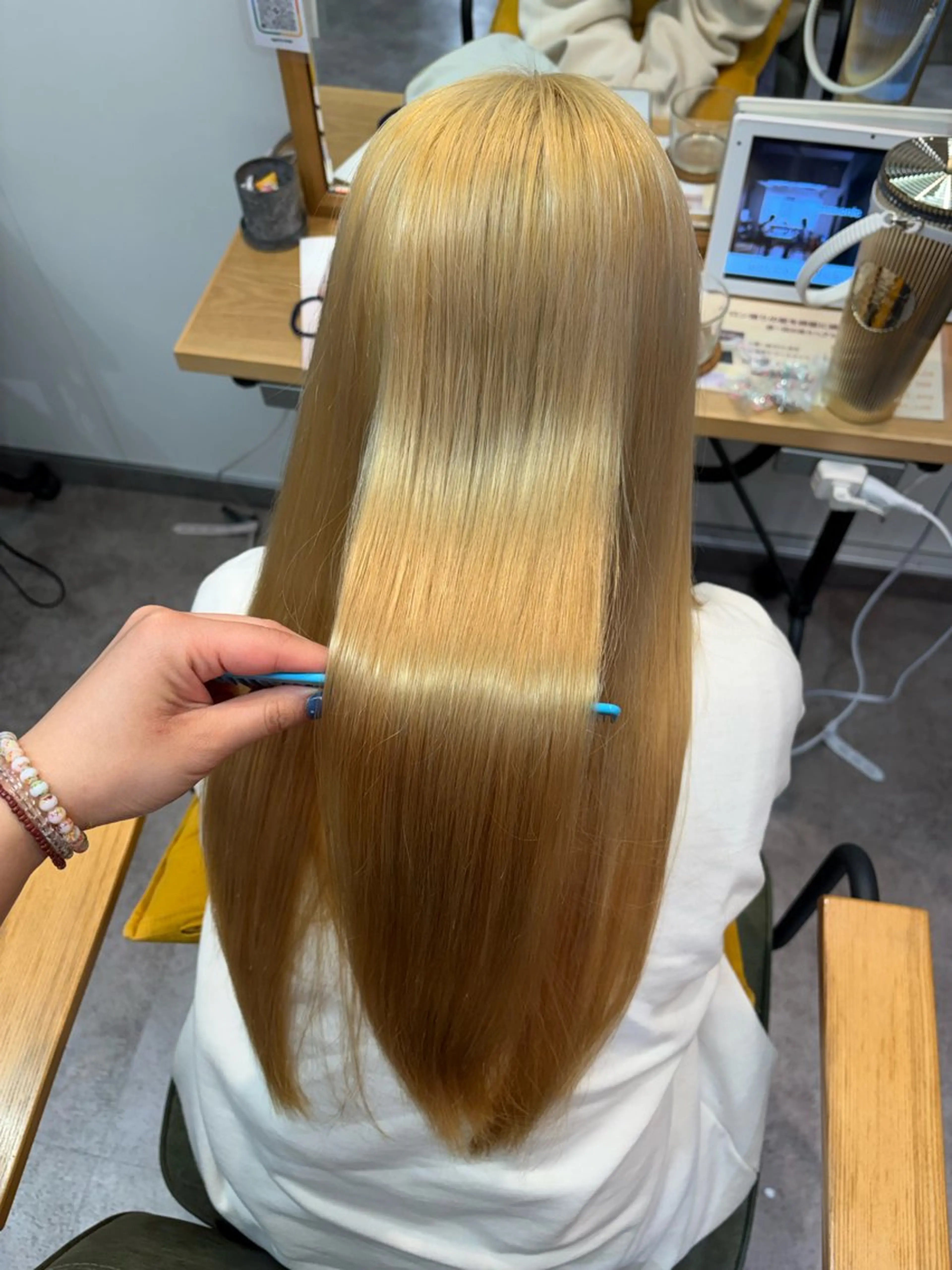 ロング ヘアカラー ☀️個性派/横浜パ ーマ/暖色/ミミのヘアスタイル