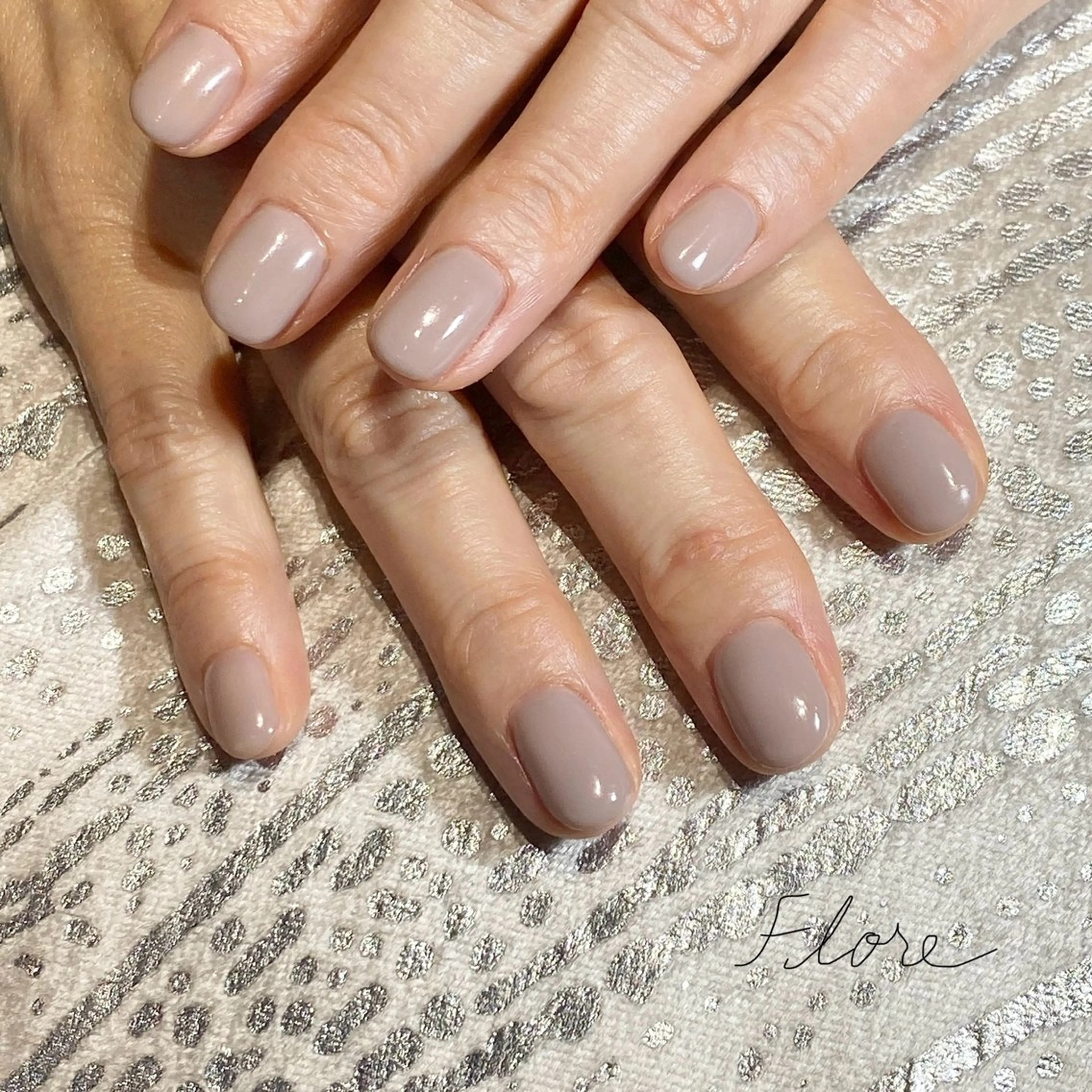 ネイル Flore (フロール)の眉毛・アイブロウイメージ