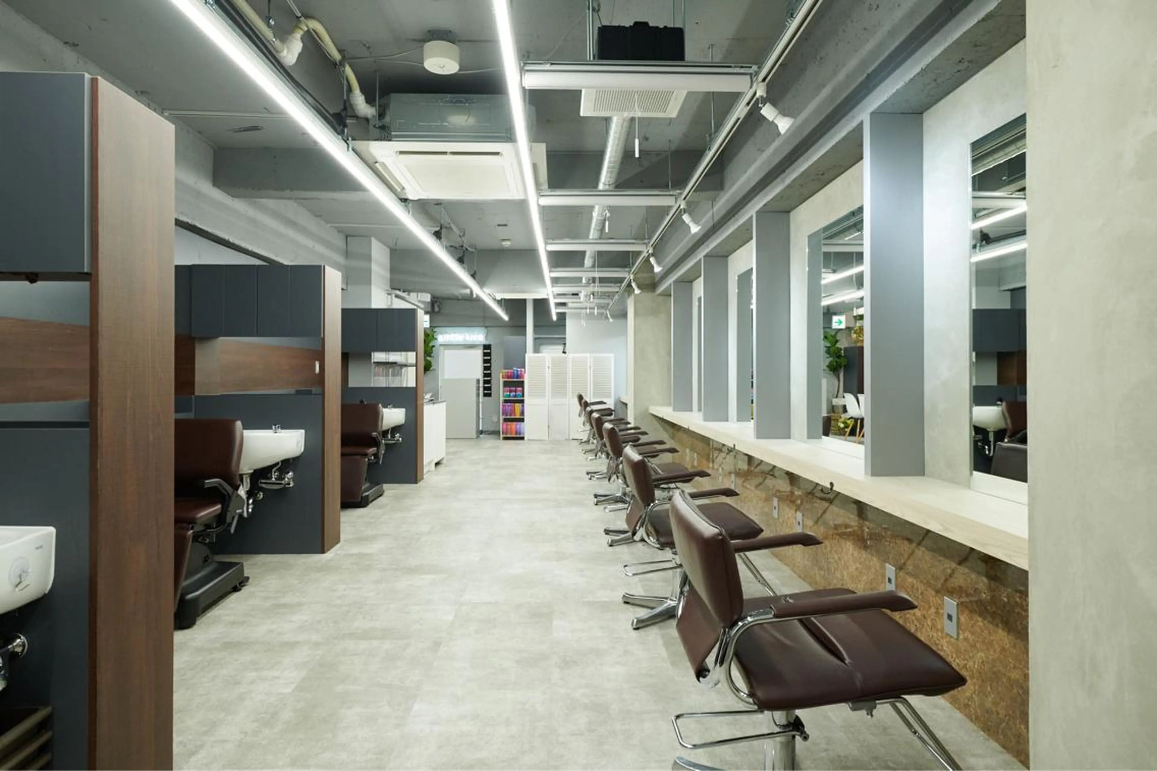 セミロング カラー ヘアアレンジ 【公式】amble luxe池袋東口🩷のヘアスタイル