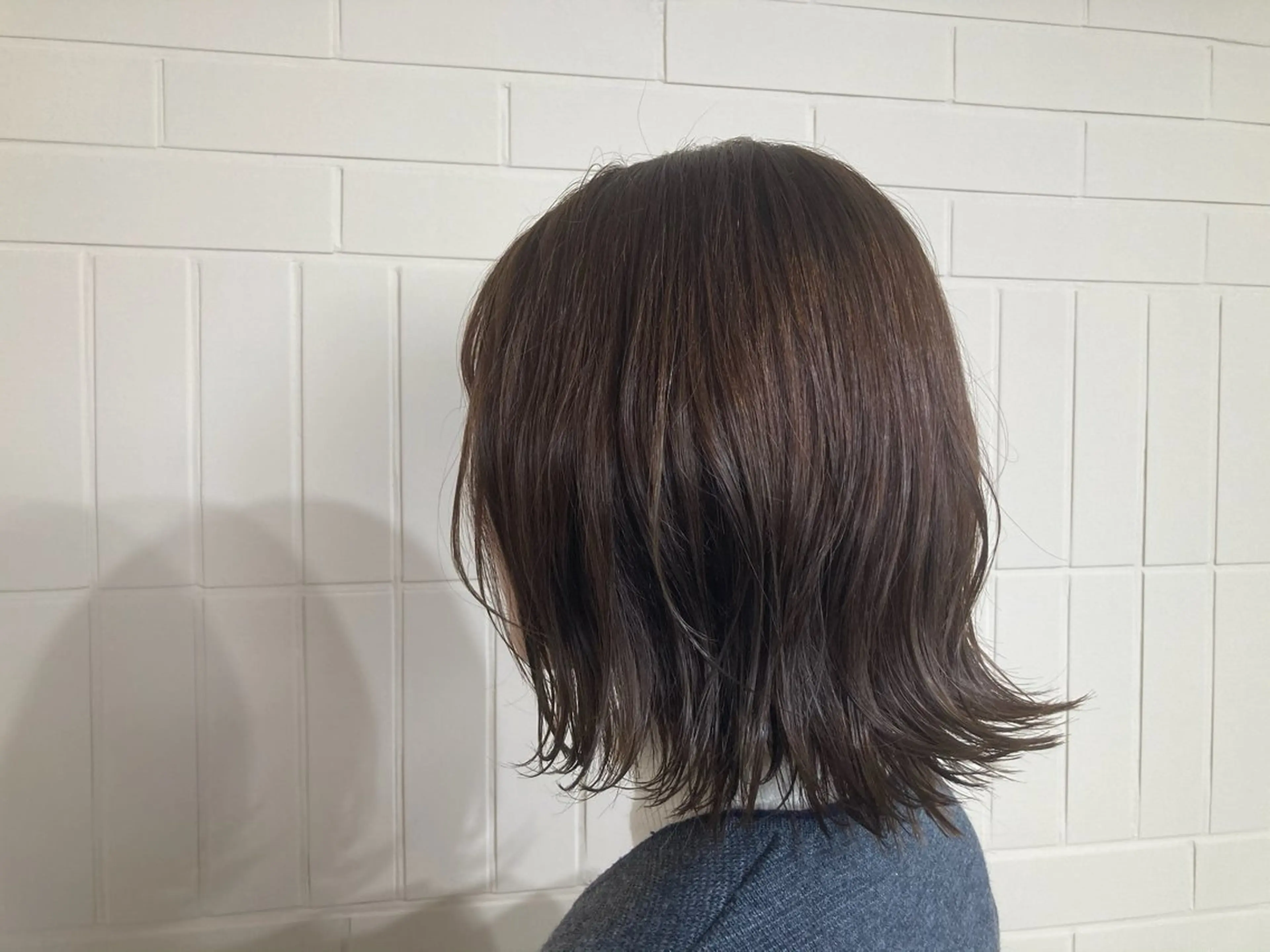 ミディアム カット ヘアカラー 野々市市役所徒歩1分 /カラー/縮毛矯正のヘアスタイル