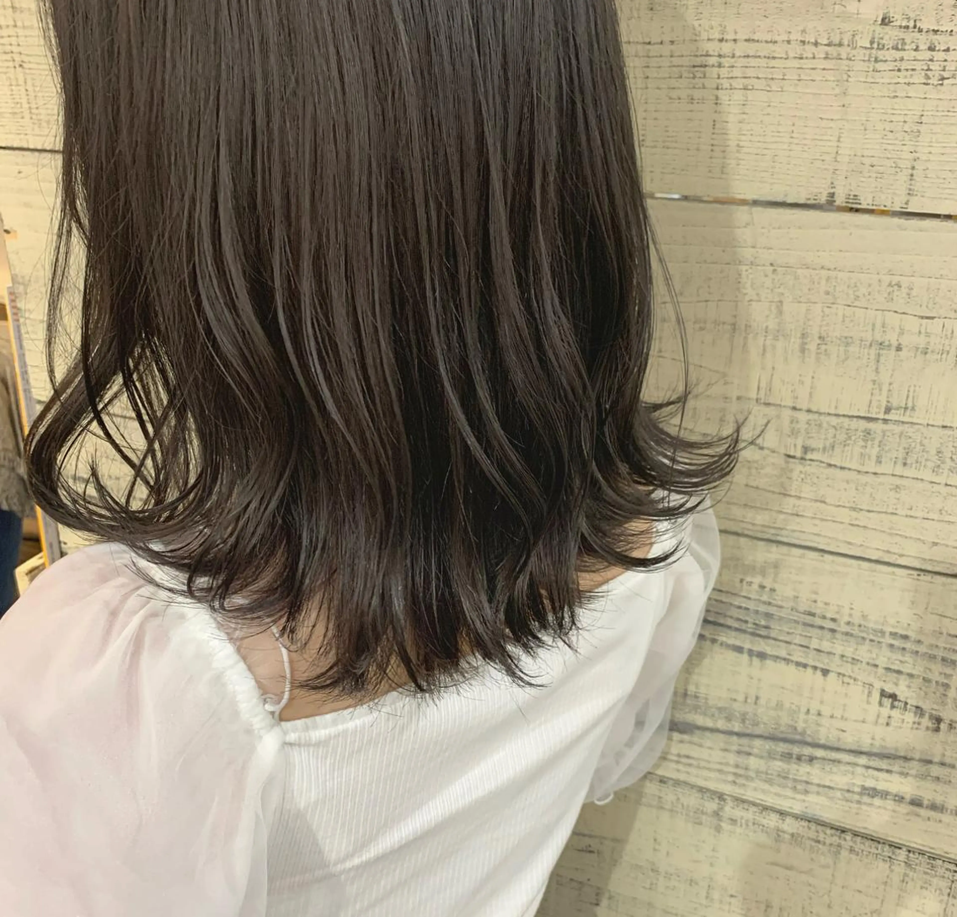 ミディアム カラー カット ヘアカラー ツチダ カホのヘアスタイル