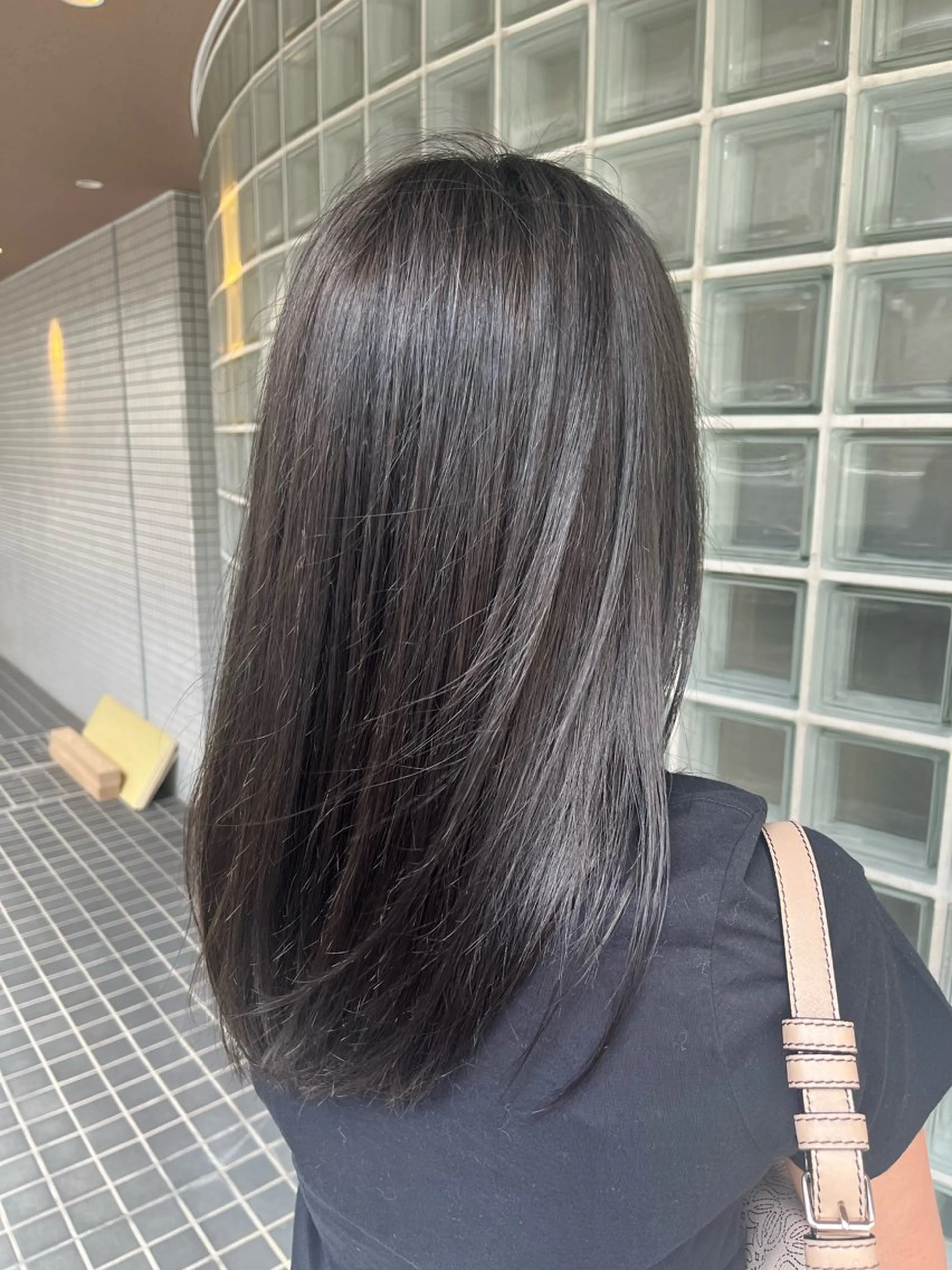 カラー 伊部 しづきのヘアスタイル