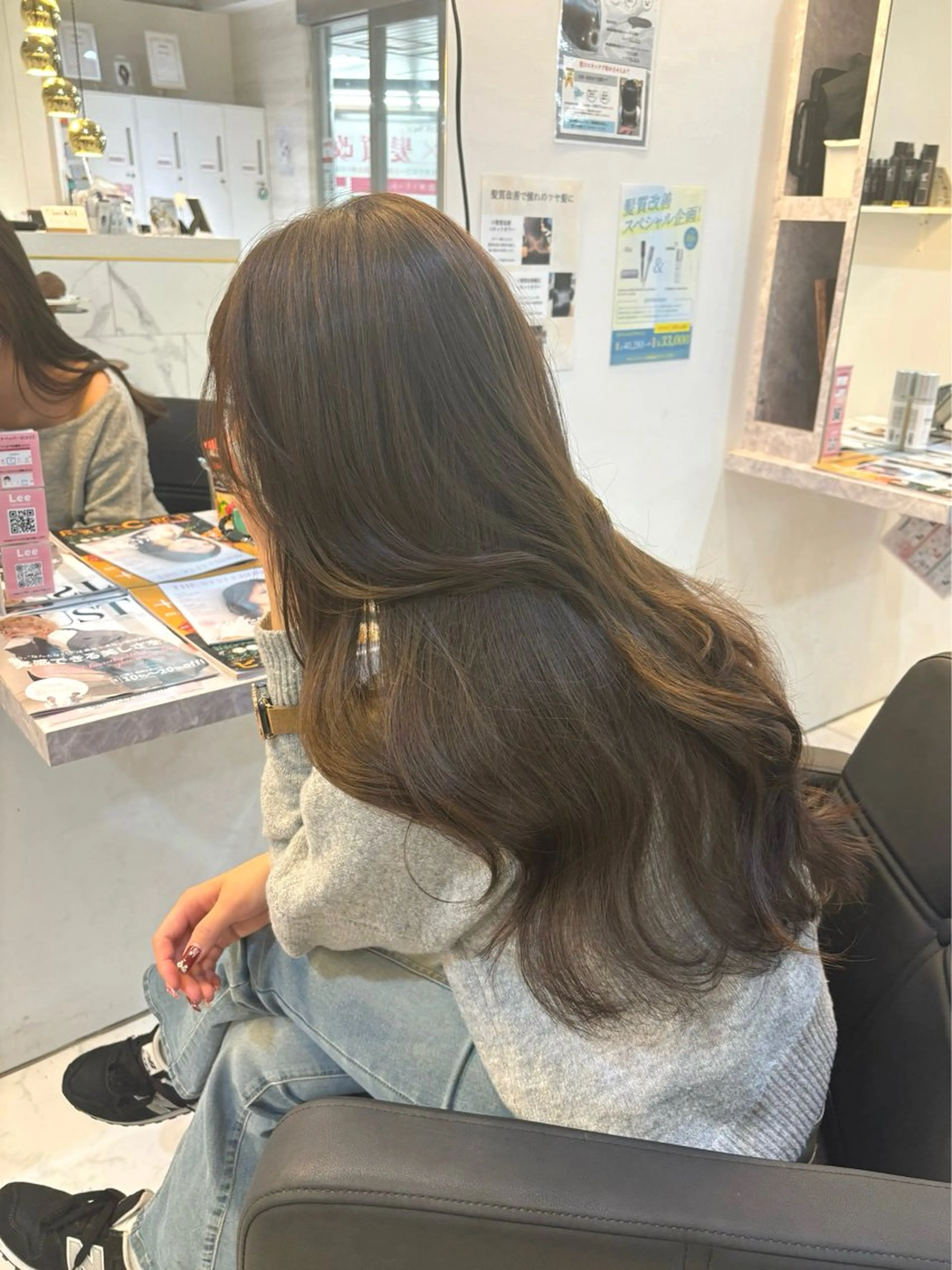 ロング カラー ベージュカラー 透明感カラー オリーブベージュ カット ヘアカラー トリートメント 心斎橋/縮毛矯正 /ブリーなしWカラーのヘアスタイル