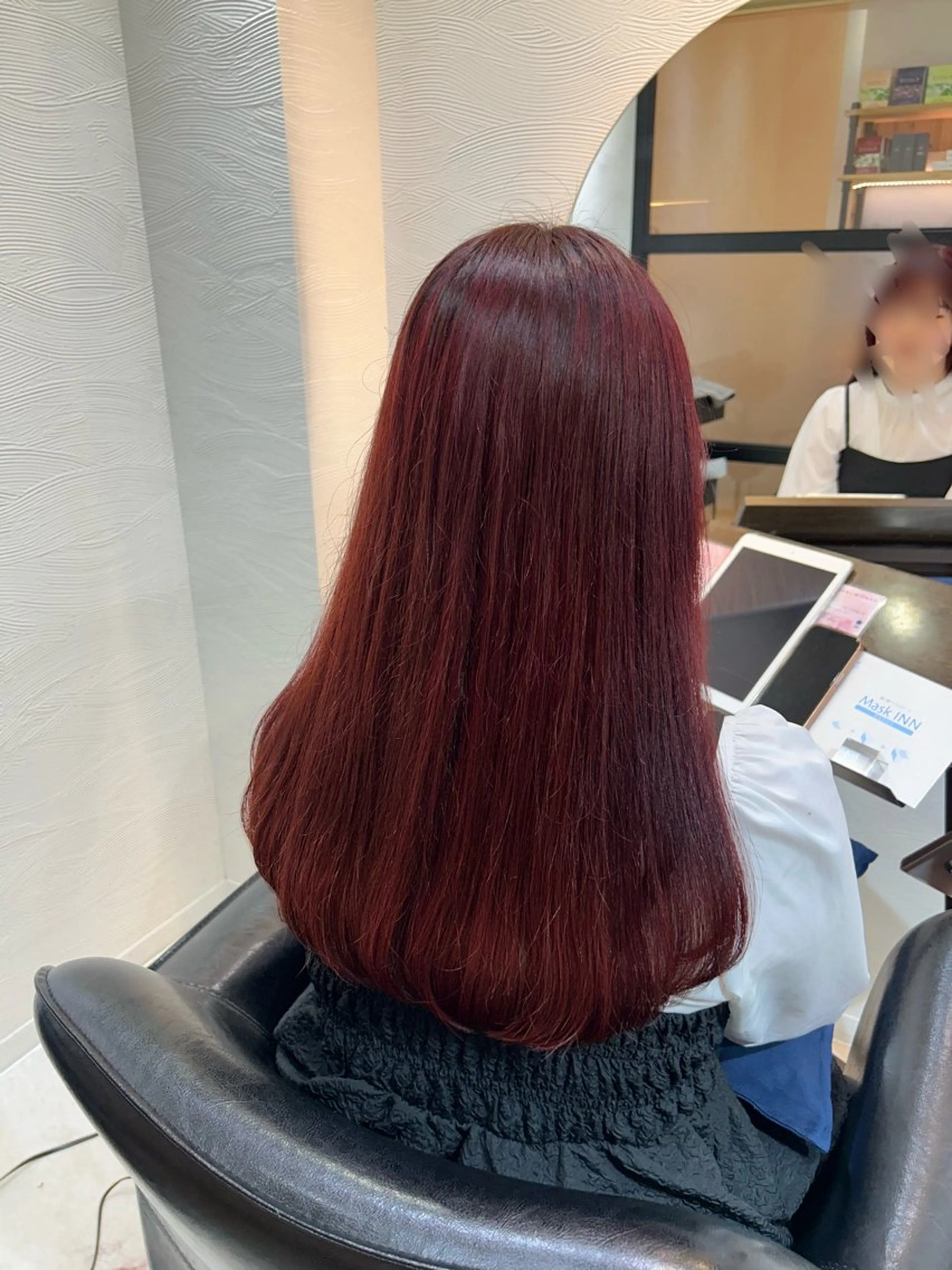 セミロング カラー レッドカラー ヘアカラー トリートメント 🤍透明感/韓国風 🤍サクラギヒトミのヘアスタイル