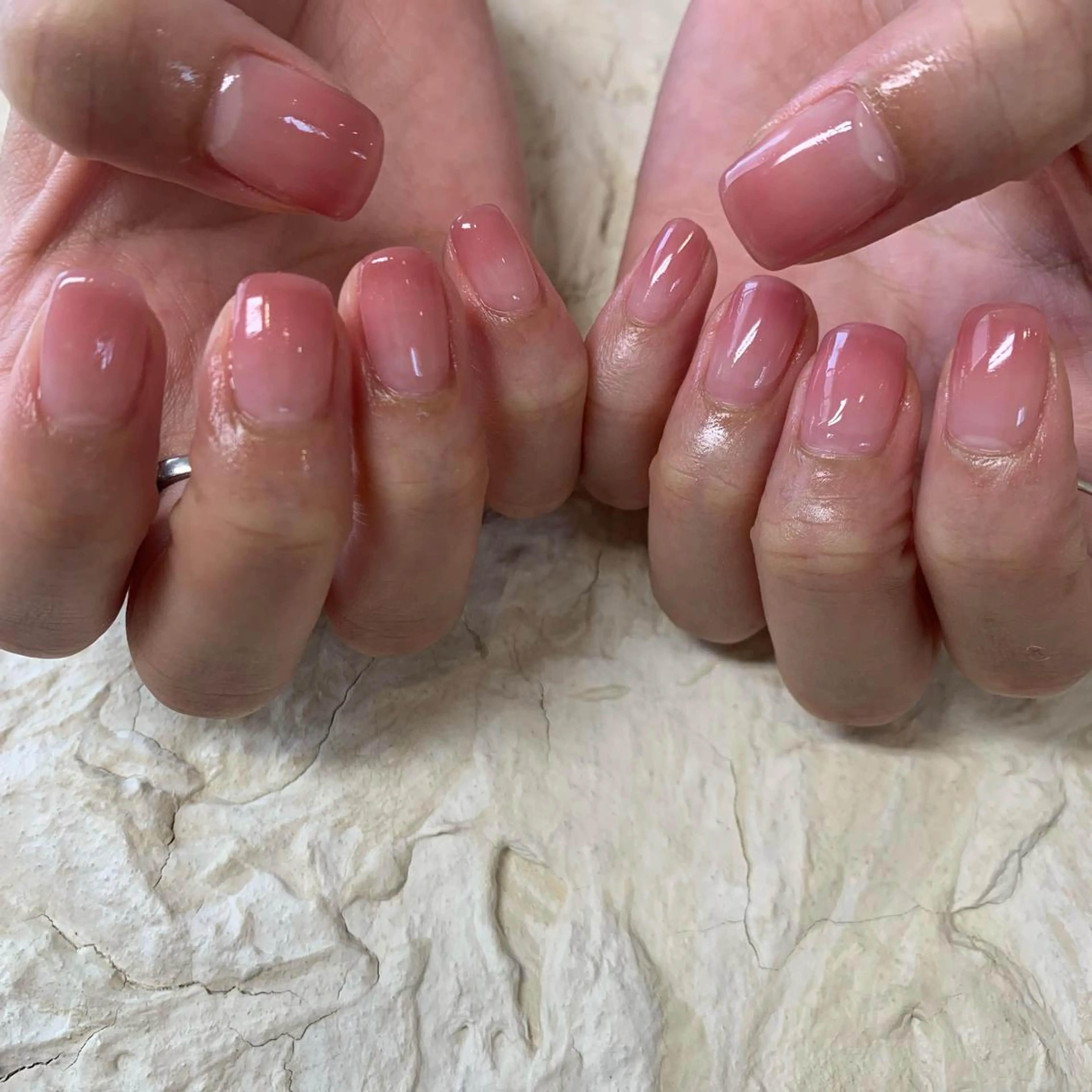 ネイル 佐藤 穂乃香のネイルデザイン