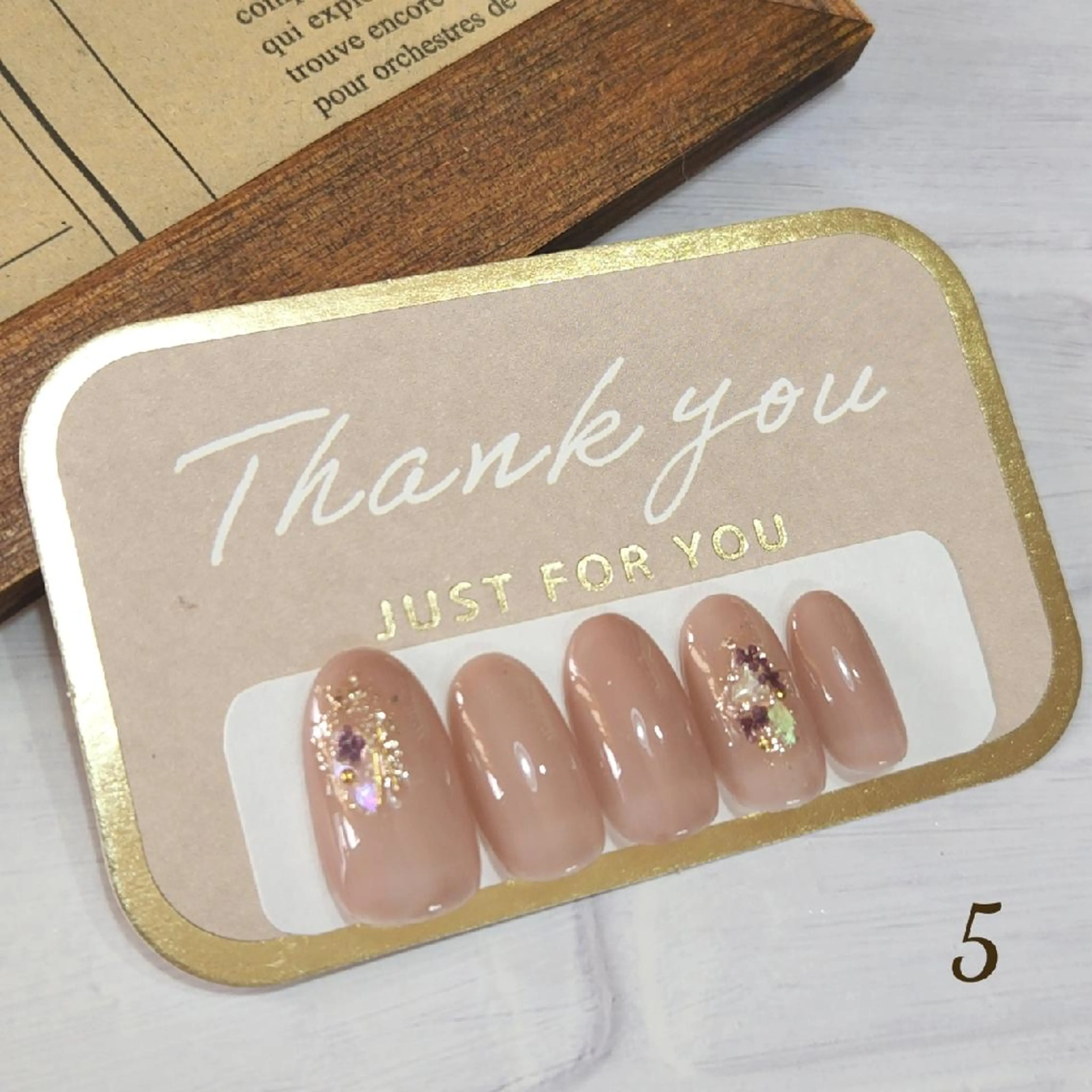 ミディアム   BENNIEのネイルデザイン