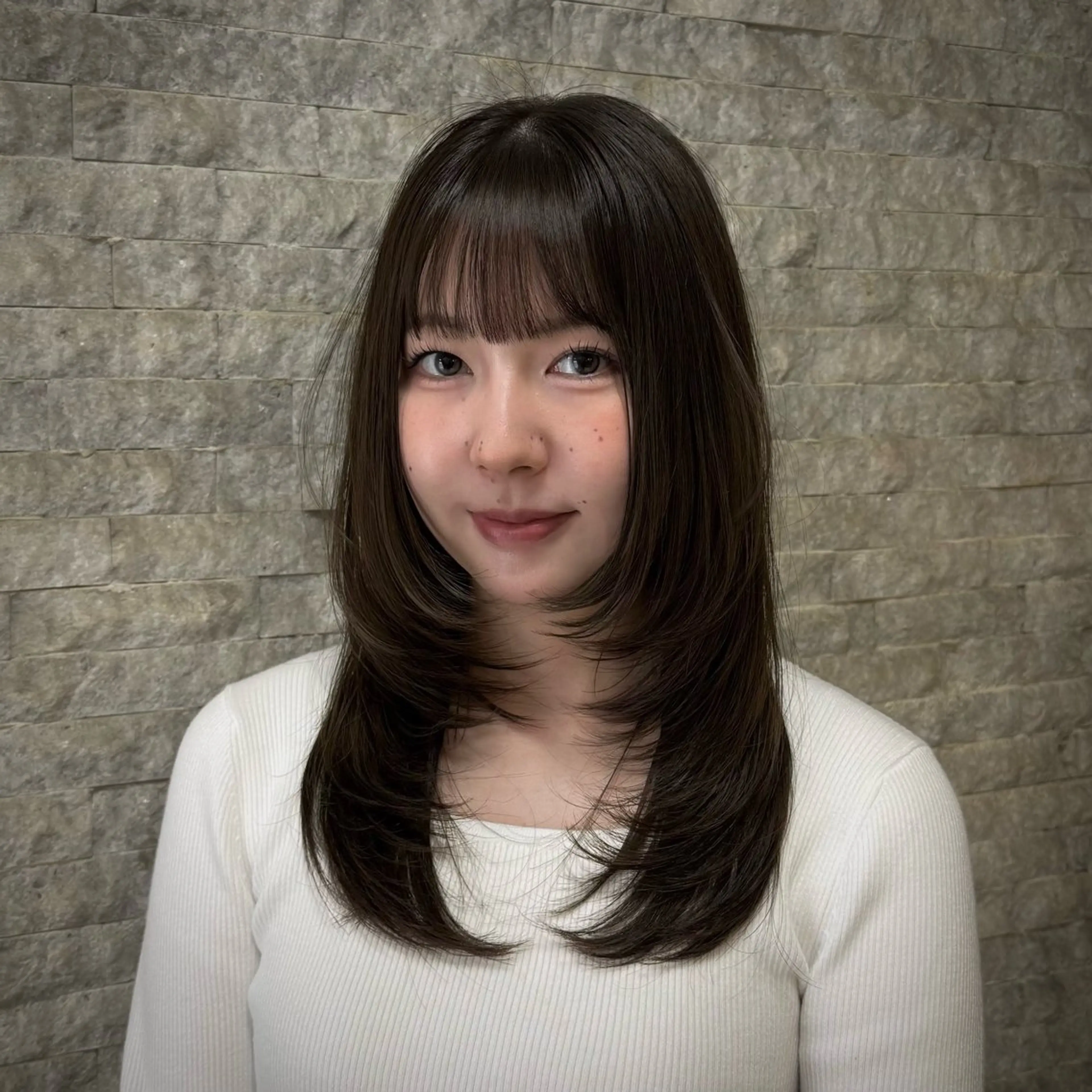 セミロング カット ヘアカラー トリートメント INORI|レイヤー |ハッシュカットのヘアスタイル