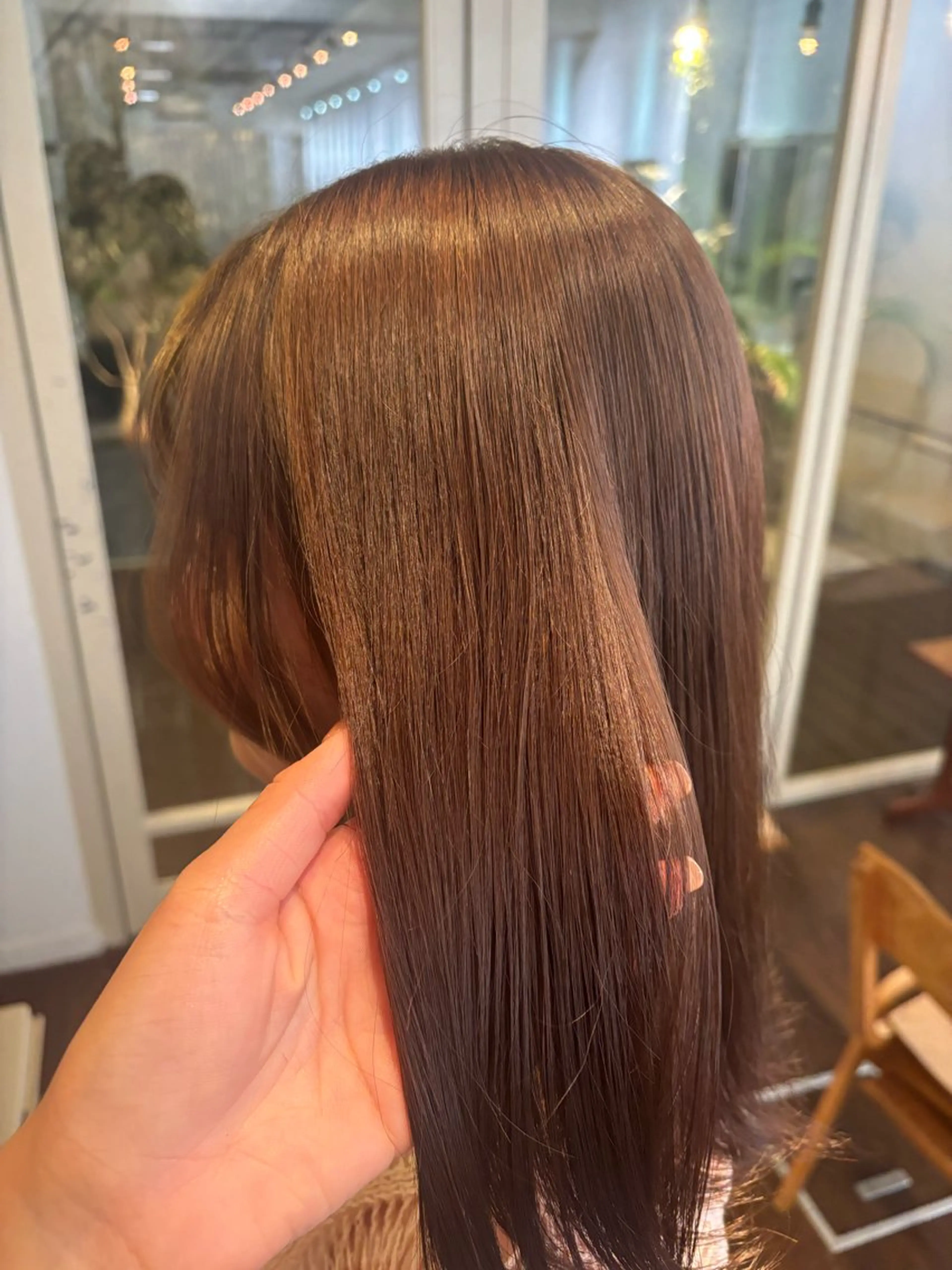 セミロング カラー くいた あやなのヘアスタイル