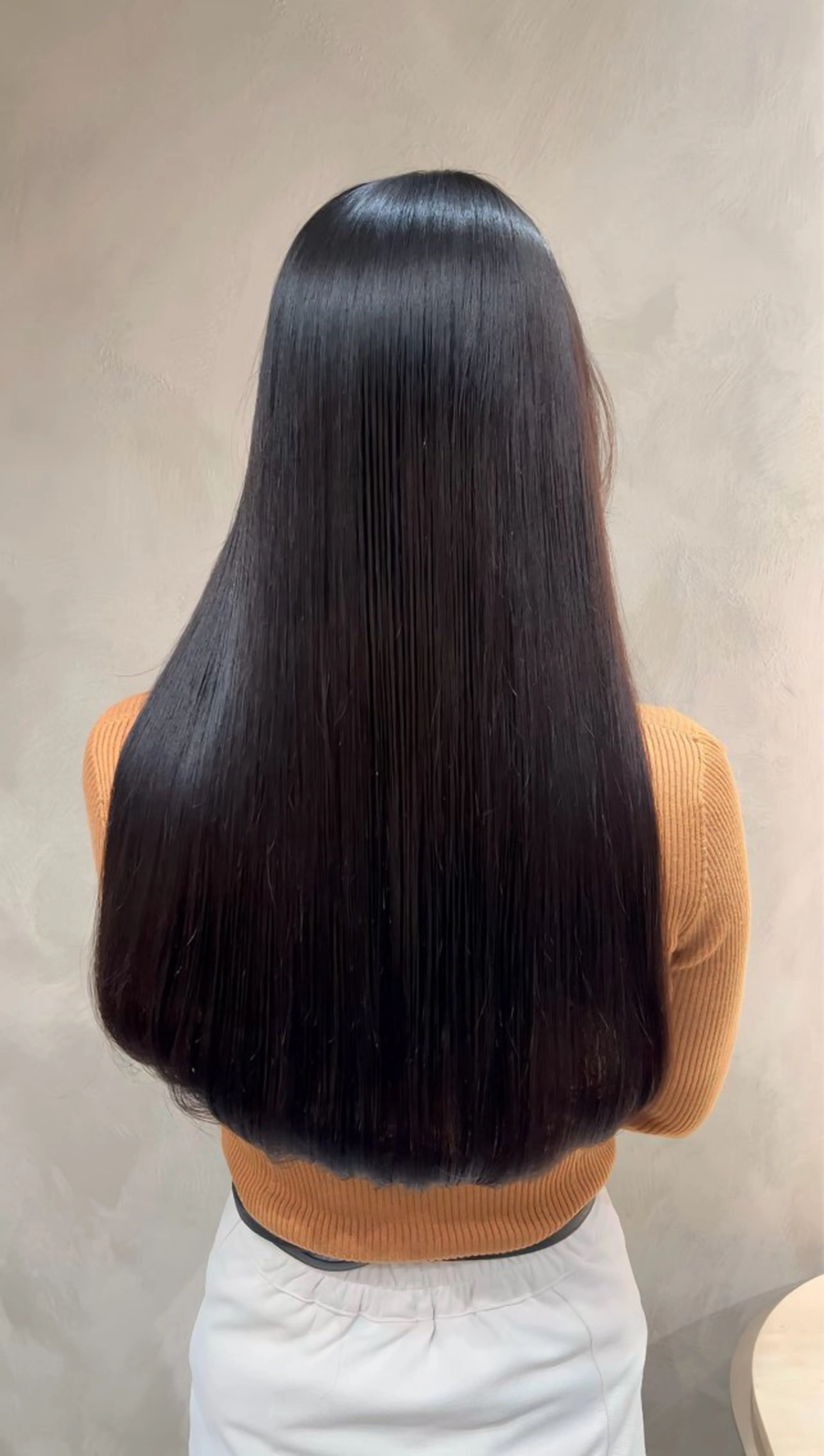 ロング L'EANE THE TOKYO所属・ロングカット無料｜ 青山 ｜髪質改善のヘアスタイル