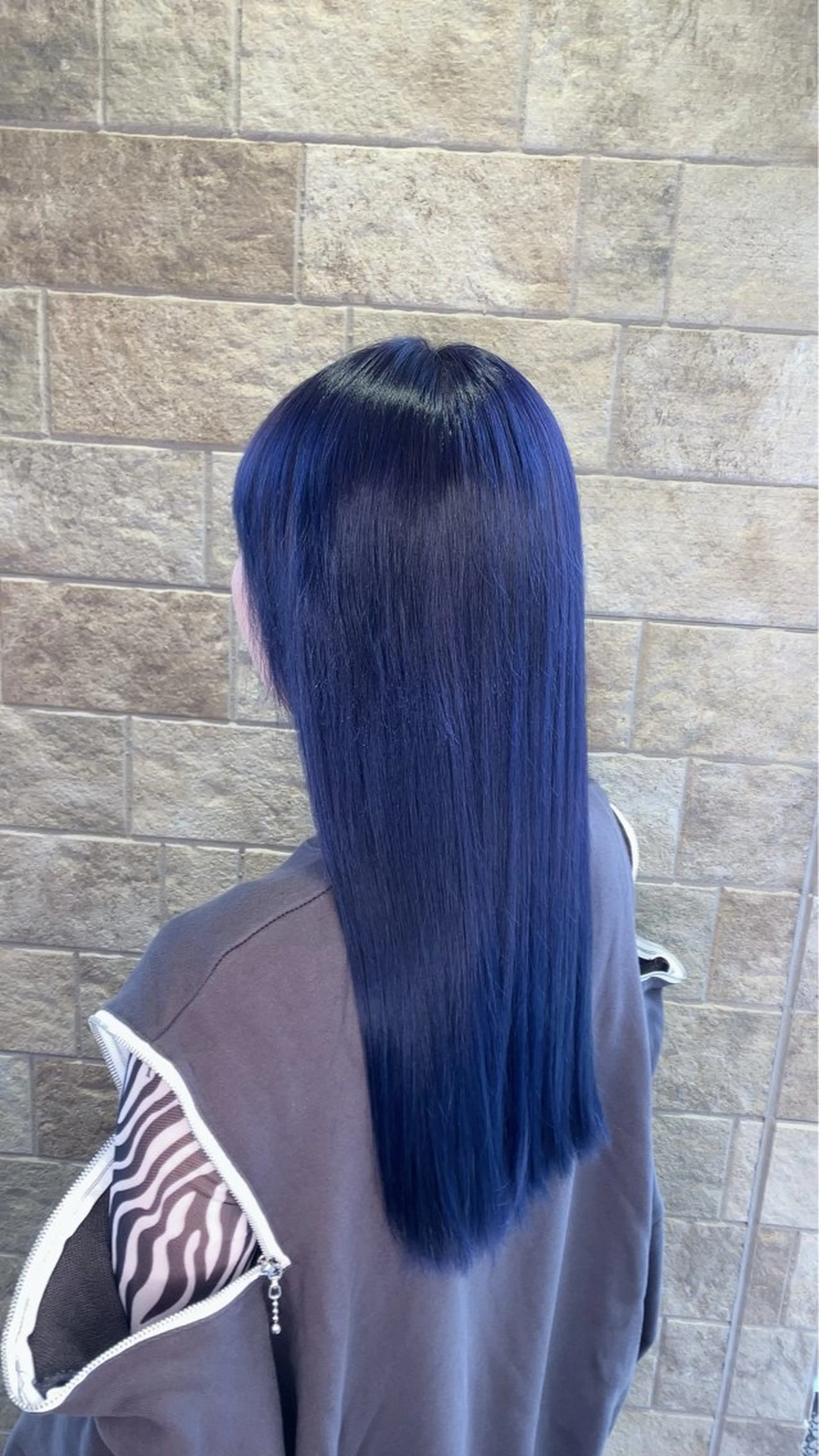 ロング カラー ブルーカラー SEA BELLE YASUのヘアスタイル