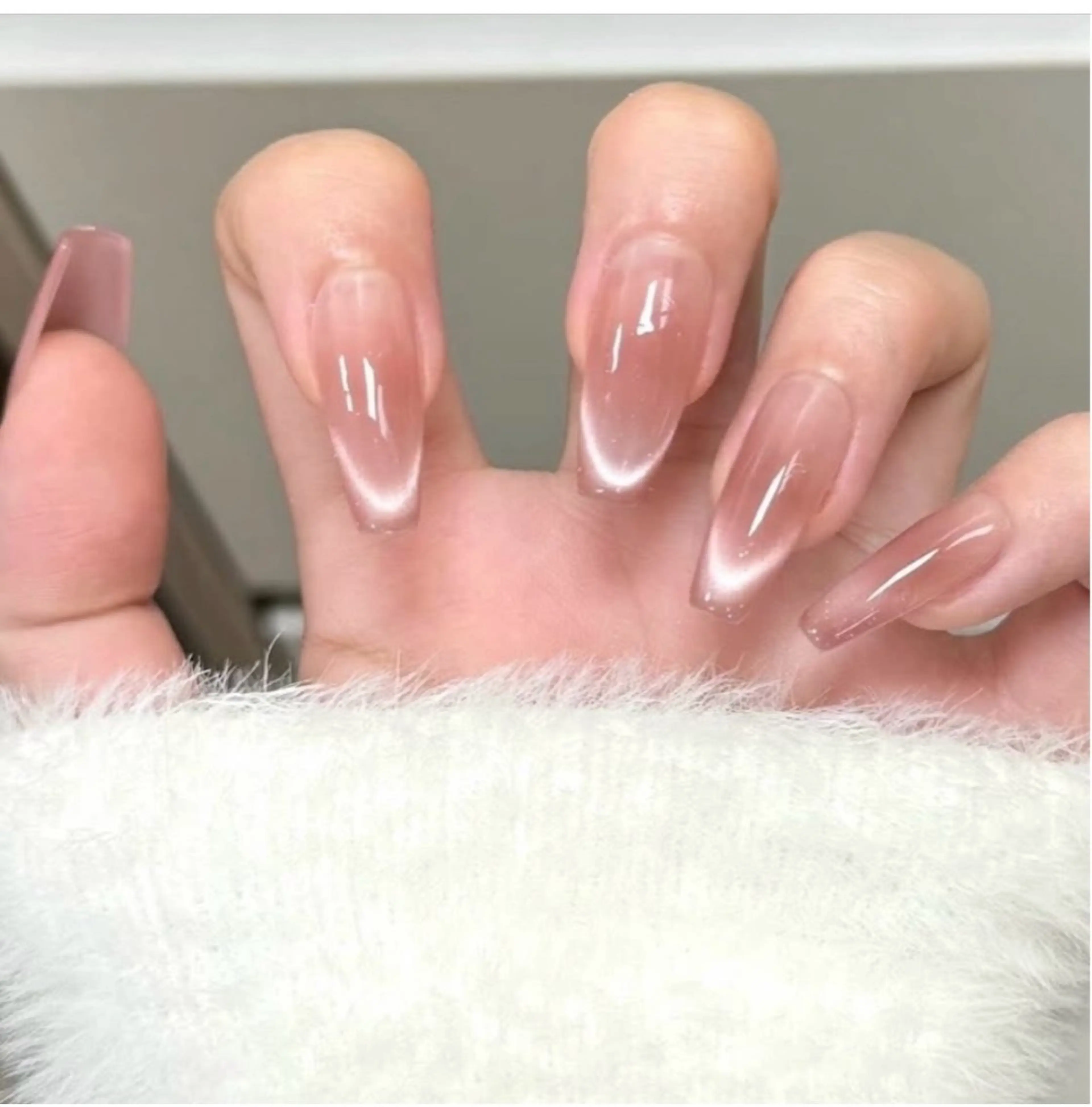 ネイル フレンチネイル マグネットネイル マグネットフレンチ ハンドネイル JISOO ANA.CHUOのネイルデザイン