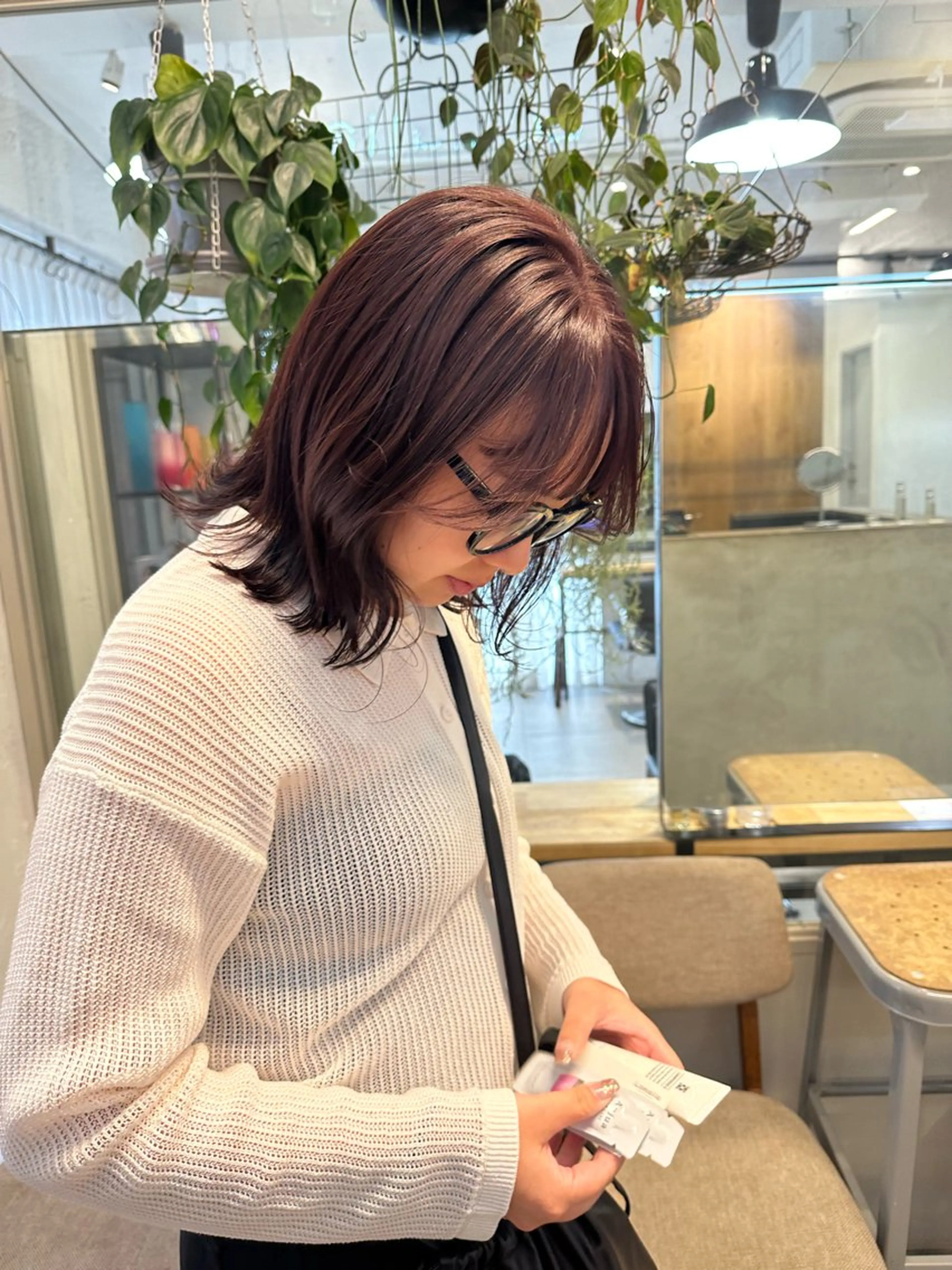 ショート カラー ボルドーカラー REINA☁️透明感 カラー/ぷつっと♡のヘアスタイル