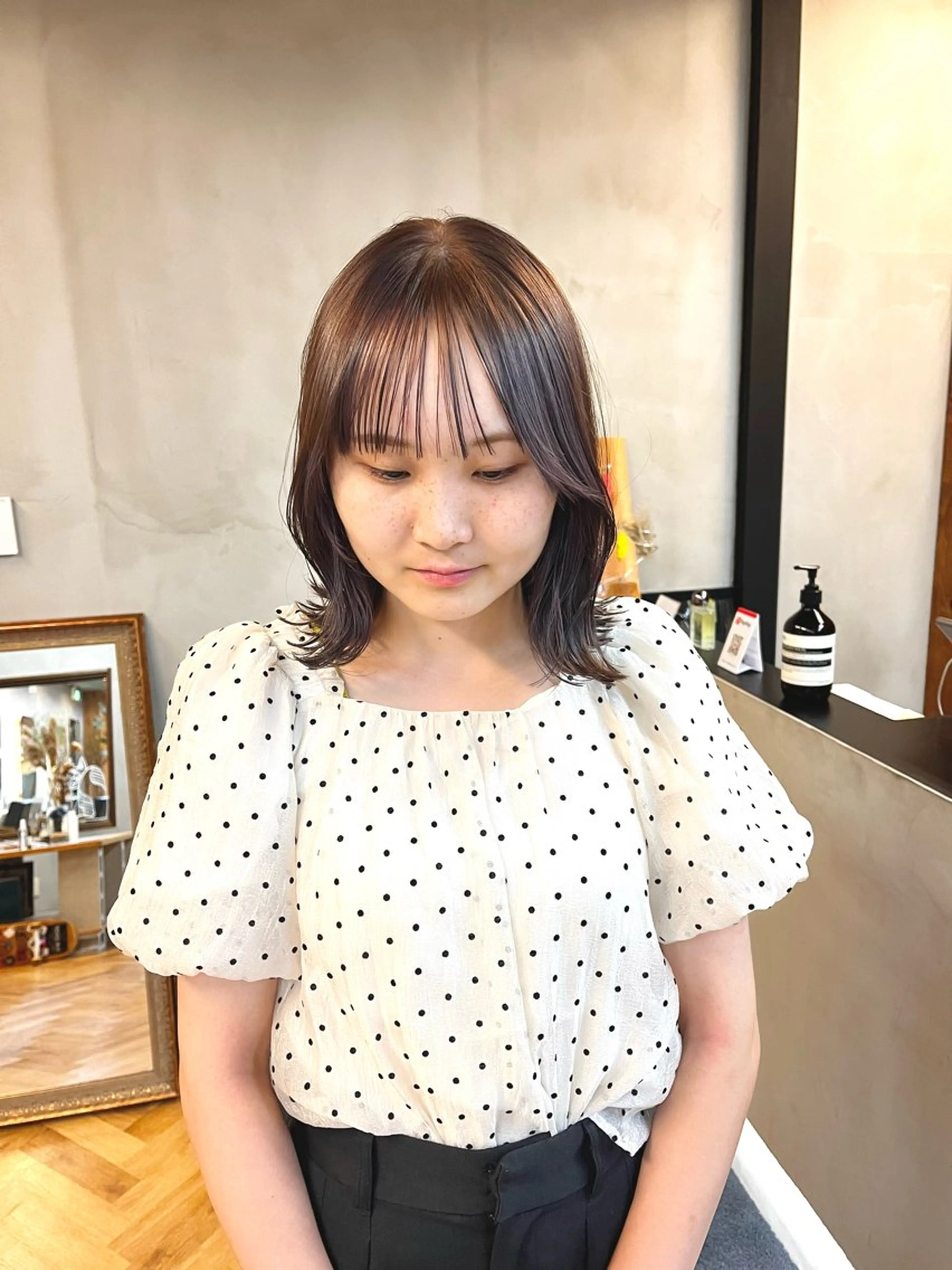 ミディアム カラー ヘアアレンジ ブリーチ ダブルカラー ブリーチなしカラー カット ヘアカラー トリートメント esu西梅田所属・ena/ブリーチなし 西梅田・ベージュ🎀のヘアスタイル