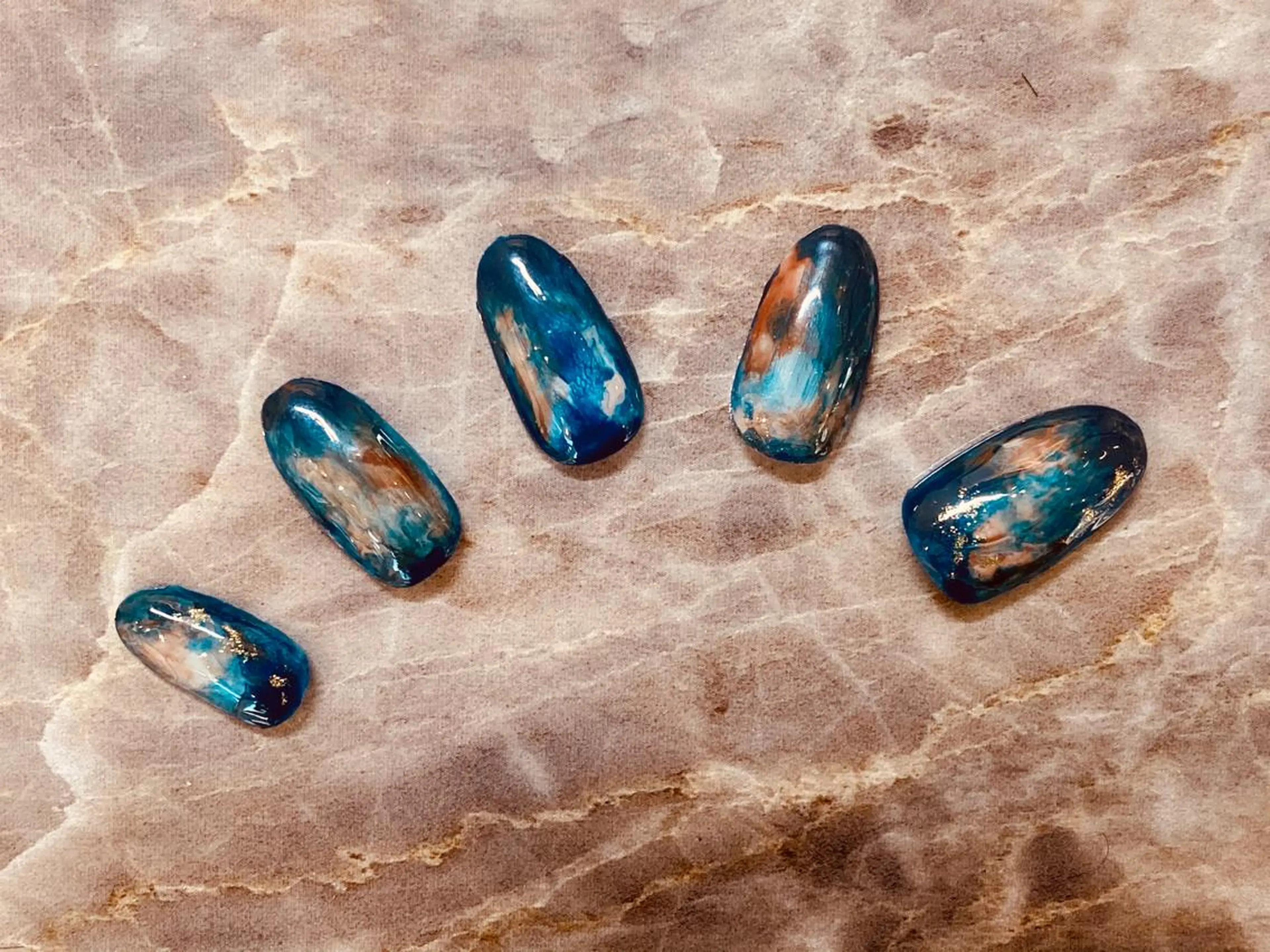 ネイル 中谷 明日香のヘアスタイル