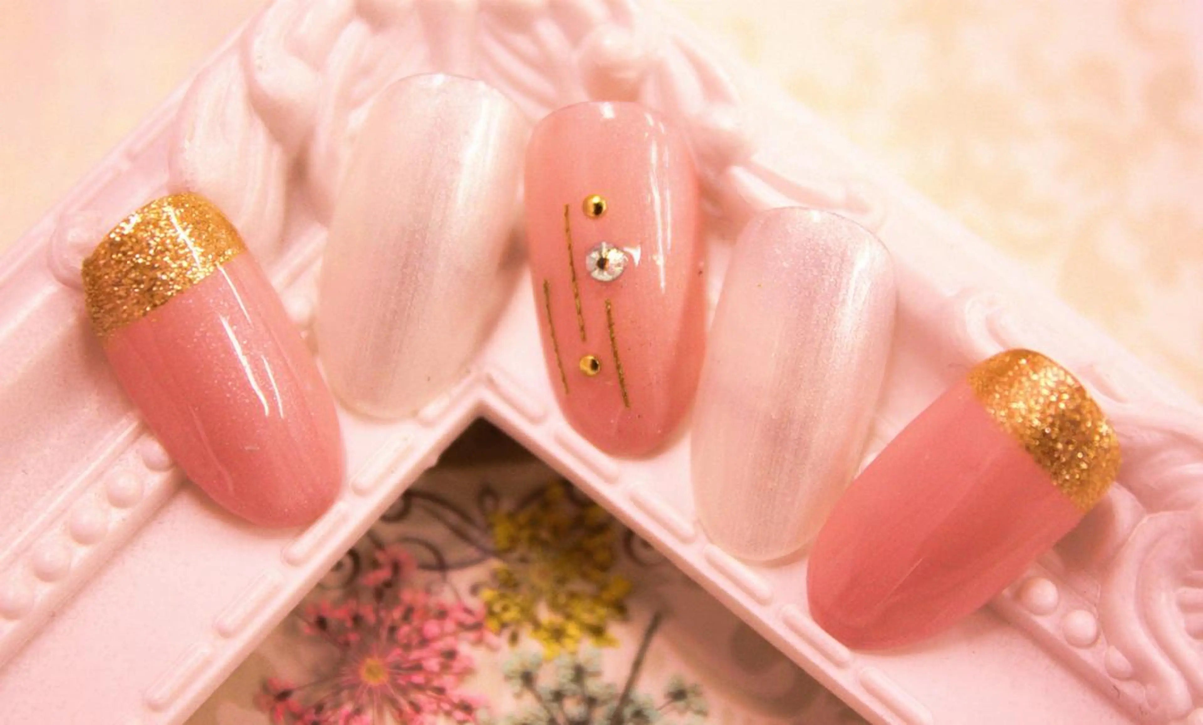 ネイル リラネイル Aikenのネイルデザイン