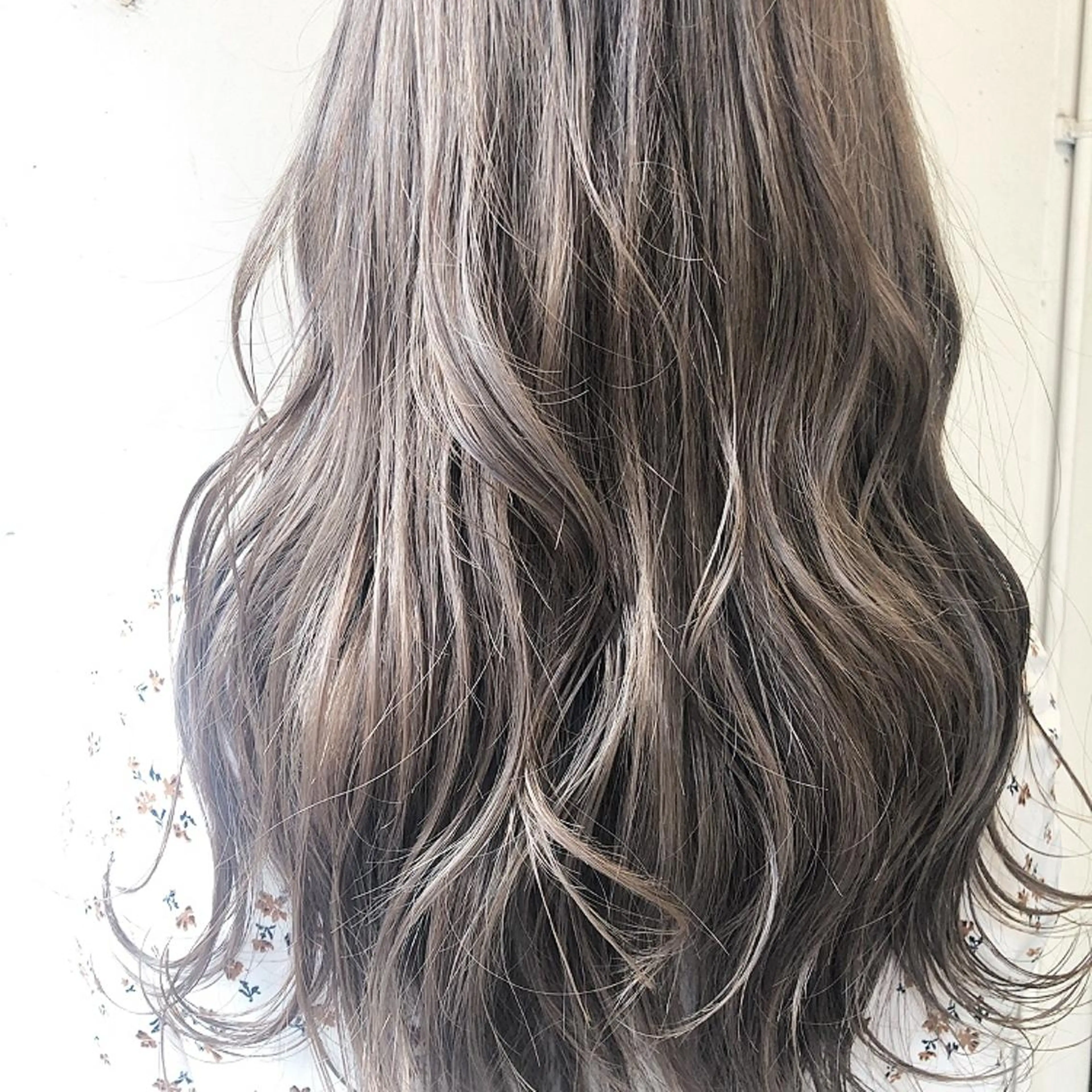 ロング カラー アッシュ アッシュブラウン ブラウンカラー 韓国風ヘア レイヤーカット 💚 nao💚のヘアスタイル