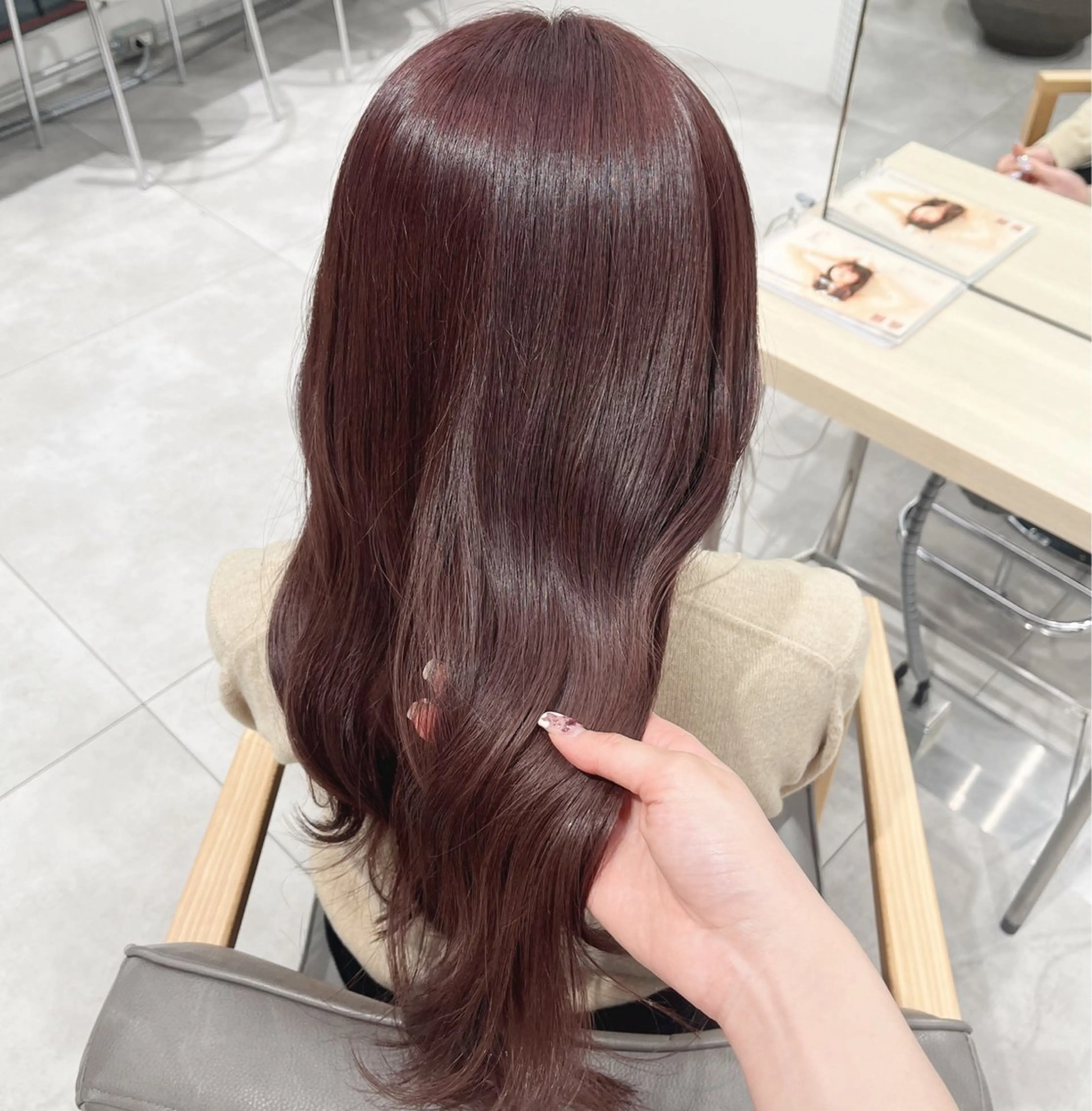 カラー Unami 表参道所属・ばんちなつ / ボブ/透明感カラーのヘアスタイル