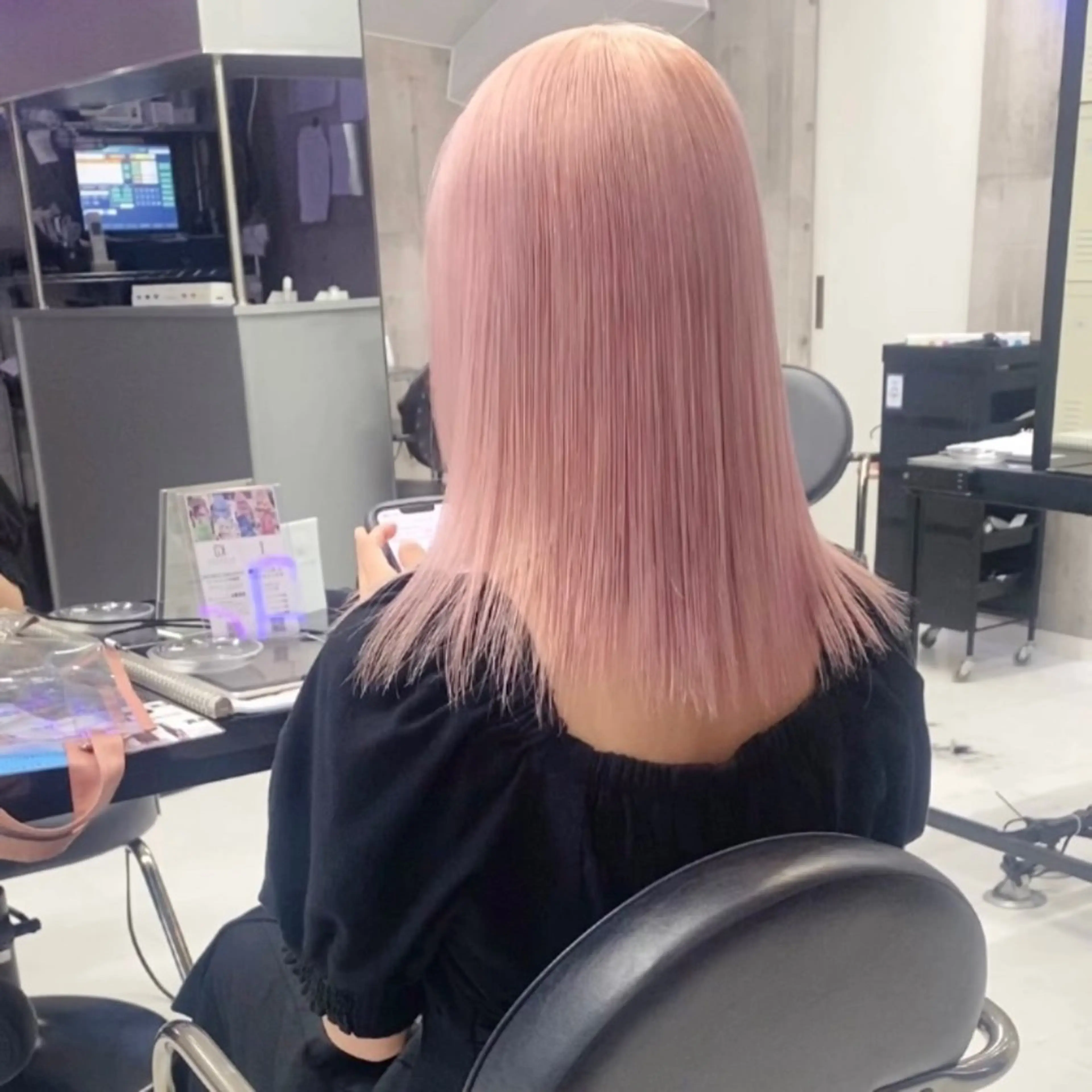 ロング カット ヘアカラー トリートメント 🩶 ピンクカラー/ ブロンド🩶くるみのヘアスタイル