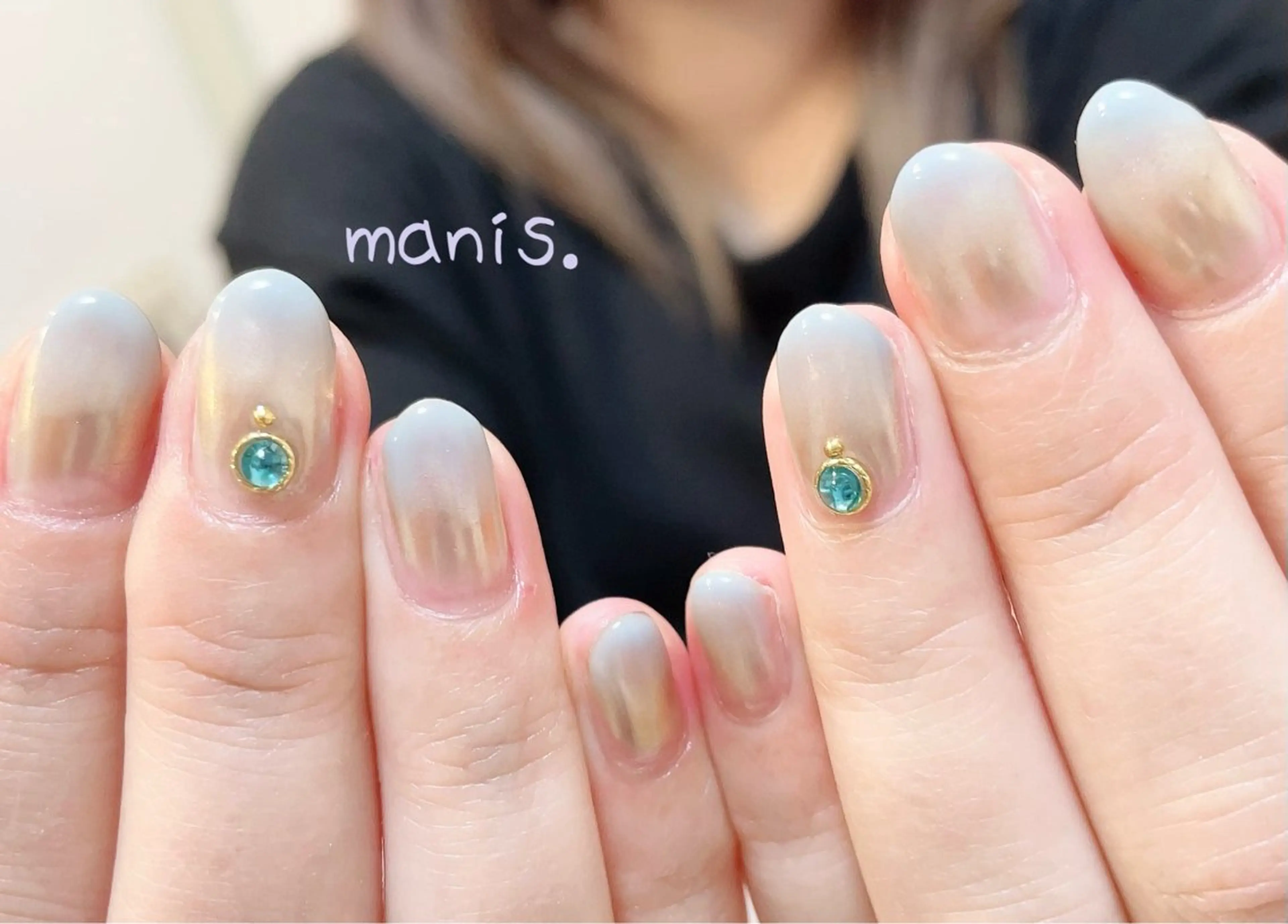 ネイル manis .のネイルデザイン