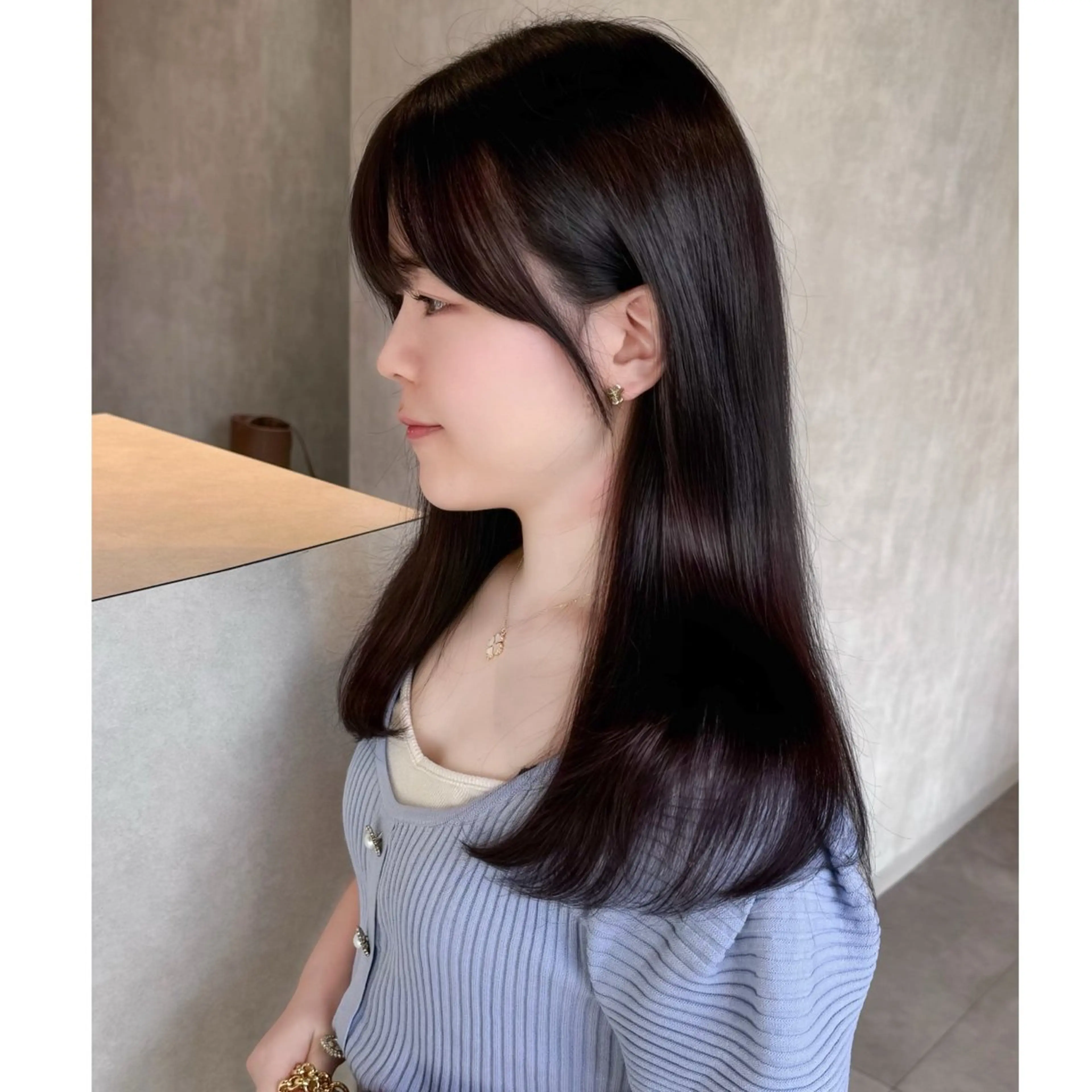 セミロング カラー ブリーチ ヘアカラー LOTTA CUCCI所属・miyu /トレンド カラー×艶髪のヘアスタイル