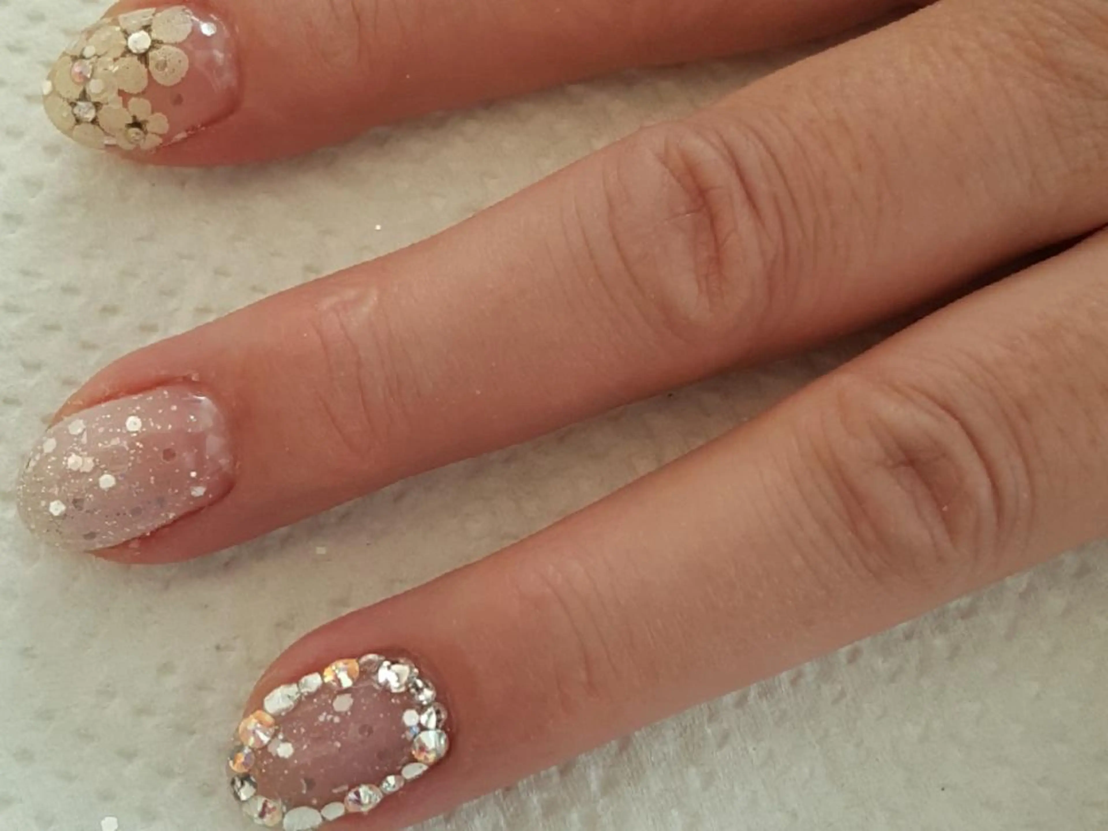 ネイル カラー クリアネイル ストーンネイル 人気エリア💖完全個室【ルリエ】所属・ネイルサロン Lelienルリエのネイルデザイン