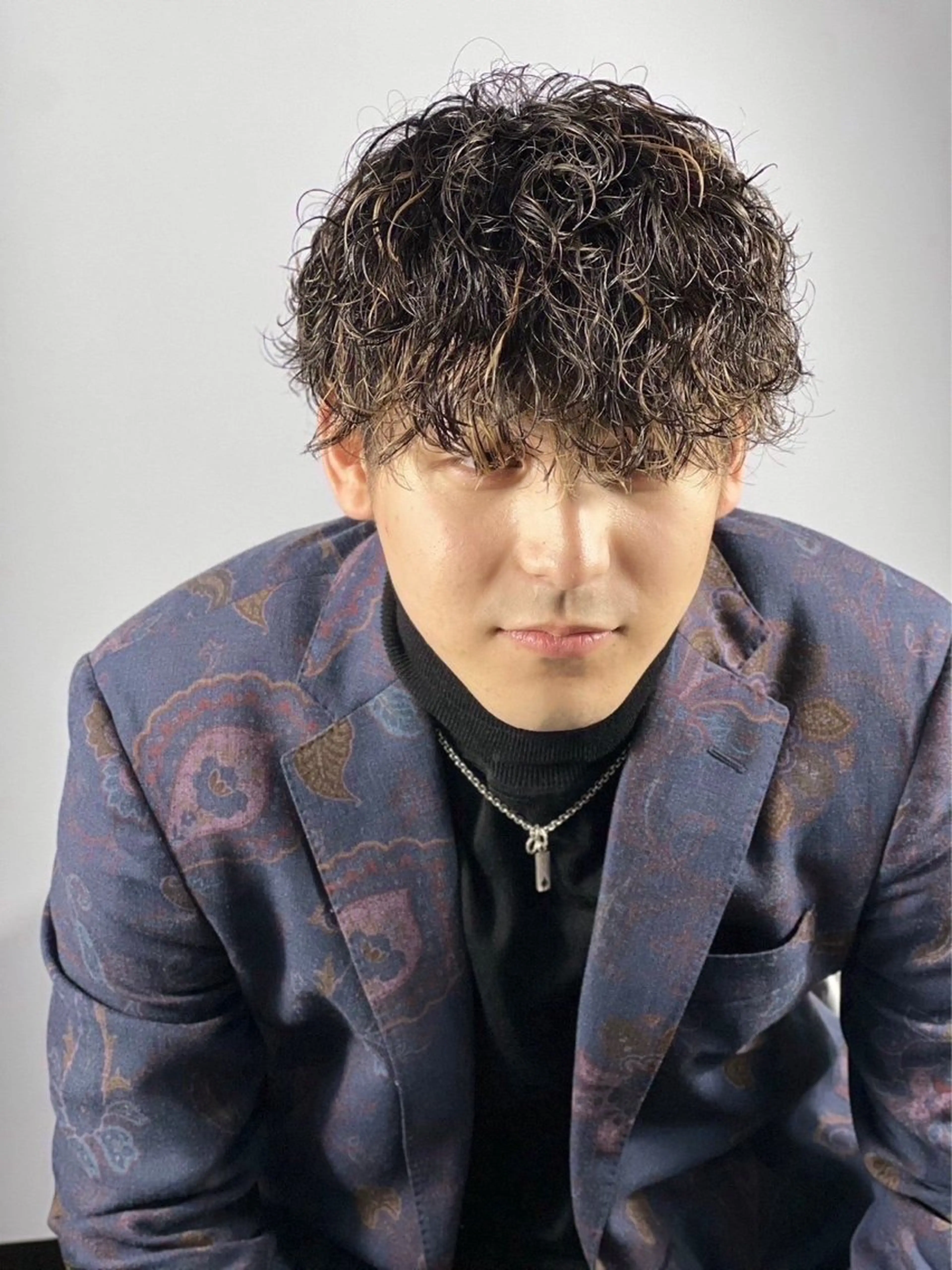 セミロング パーマ メンズ 理容シャイニー　中里店所属・櫻井 亮汰のヘアスタイル