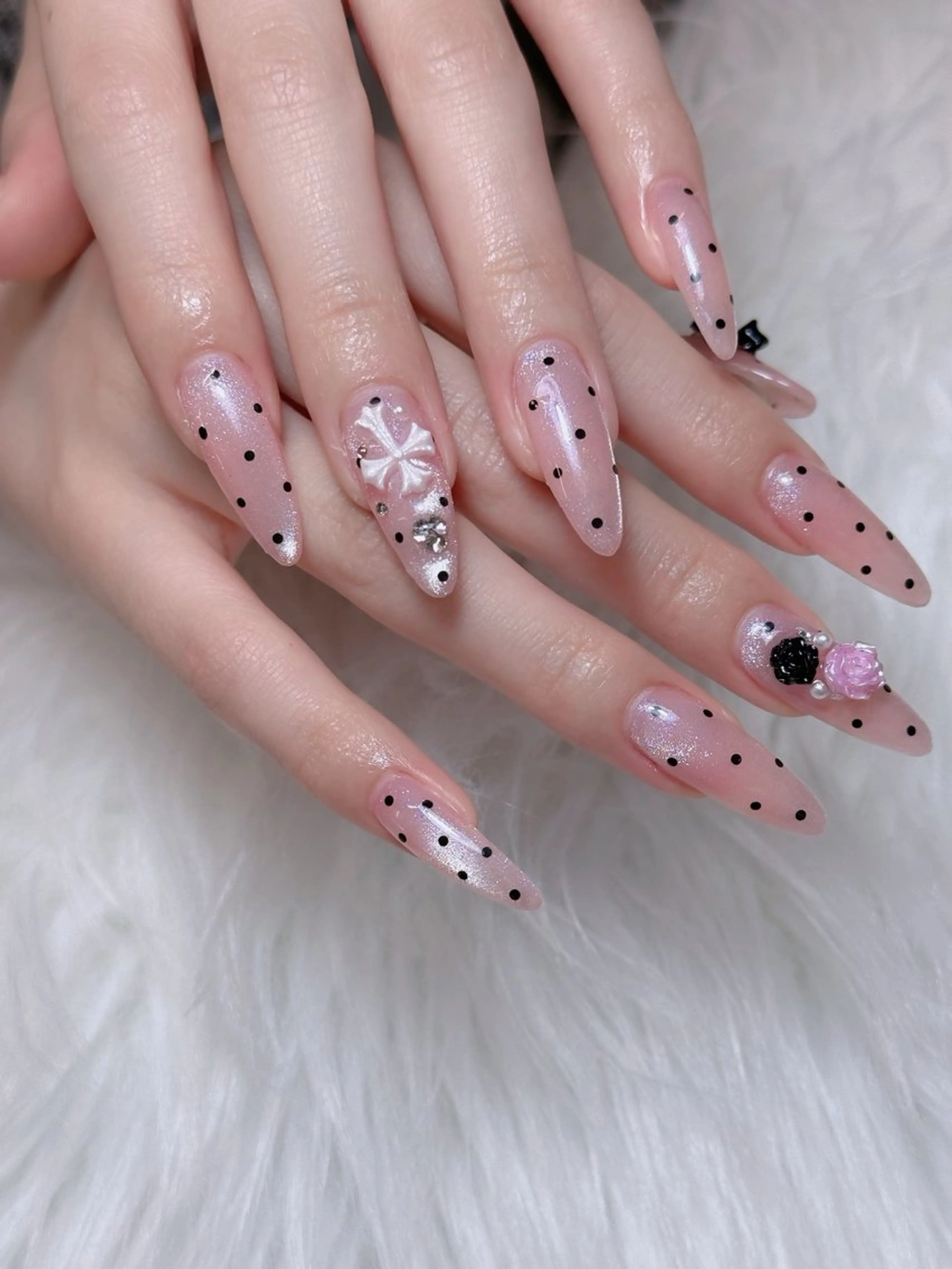 ネイル オーロラネイル チークネイル フットネイル フレンチネイル 韓国ネイル ハンドネイル Lumi Nailのネイルデザイン