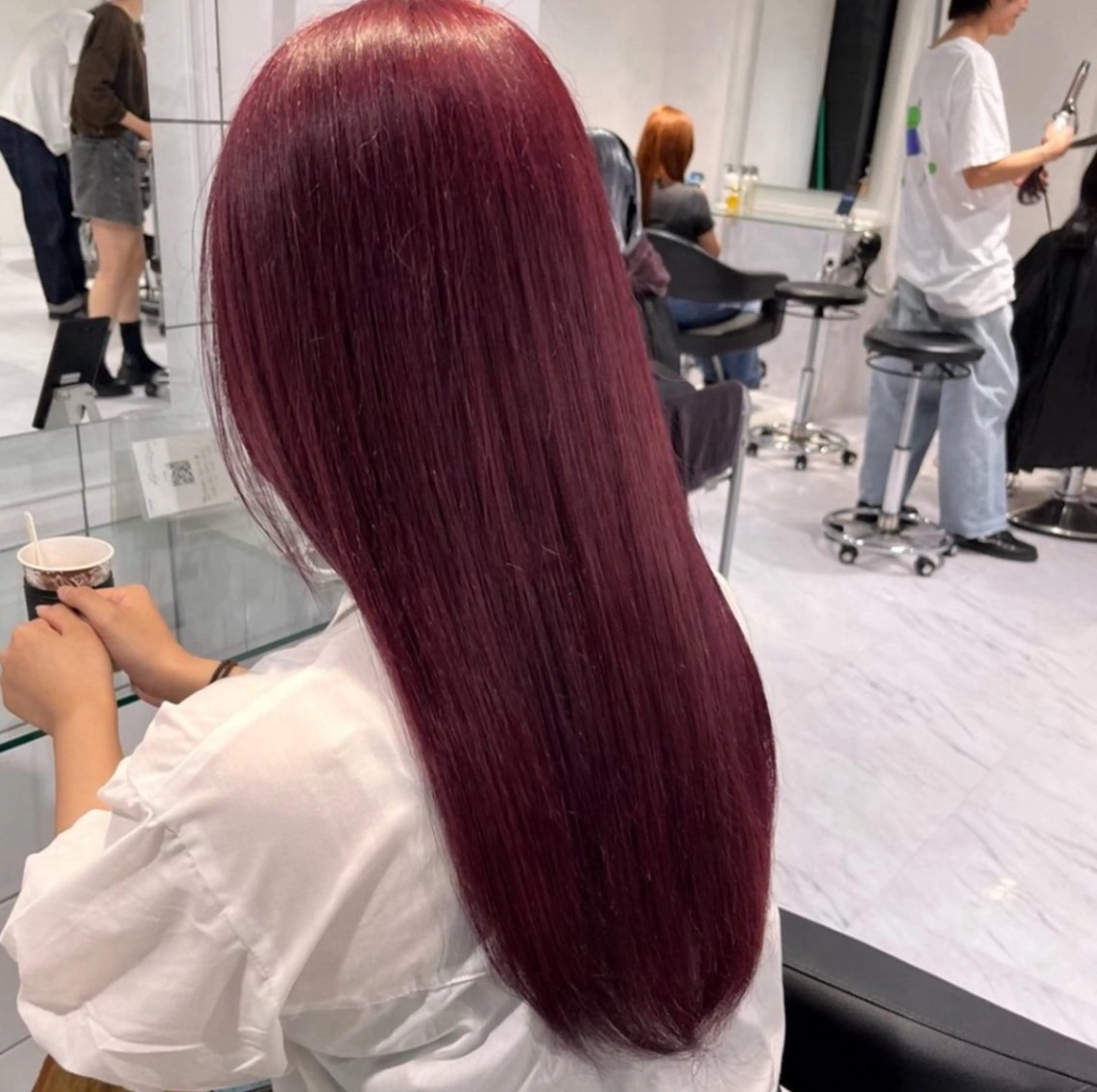 ロング カラー 🫧うる艶トレンド 🫧透明感カラーのヘアスタイル