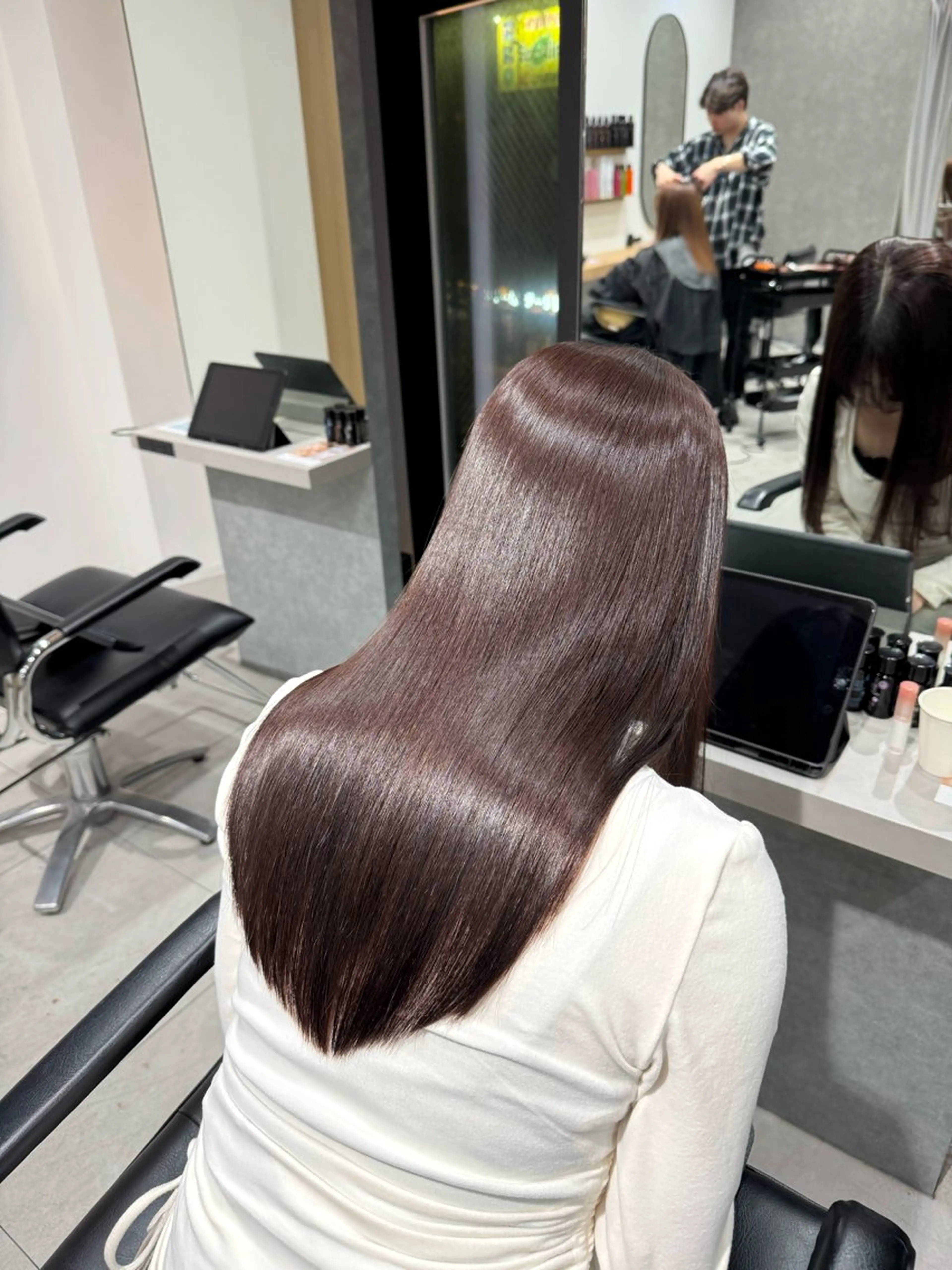 セミロング RAF TOKYO 薬院店所属・福岡／艶髪カラー/ 髪質改善/SAEのヘアスタイル