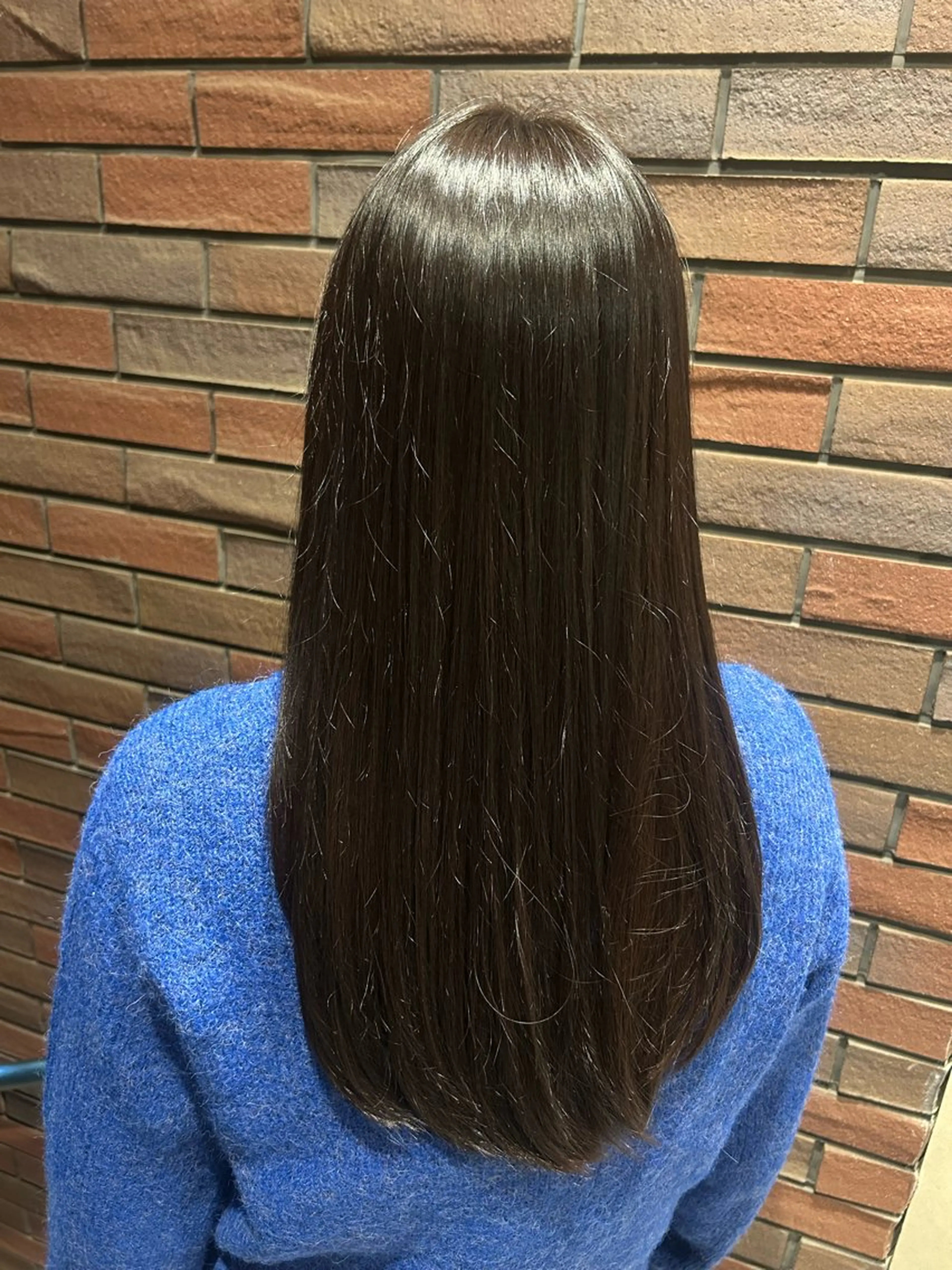 ロング カラー グレージュ オリーブグレージュ オリーブグレー ヘアカラー トリートメント Earth 菊名のヘアスタイル