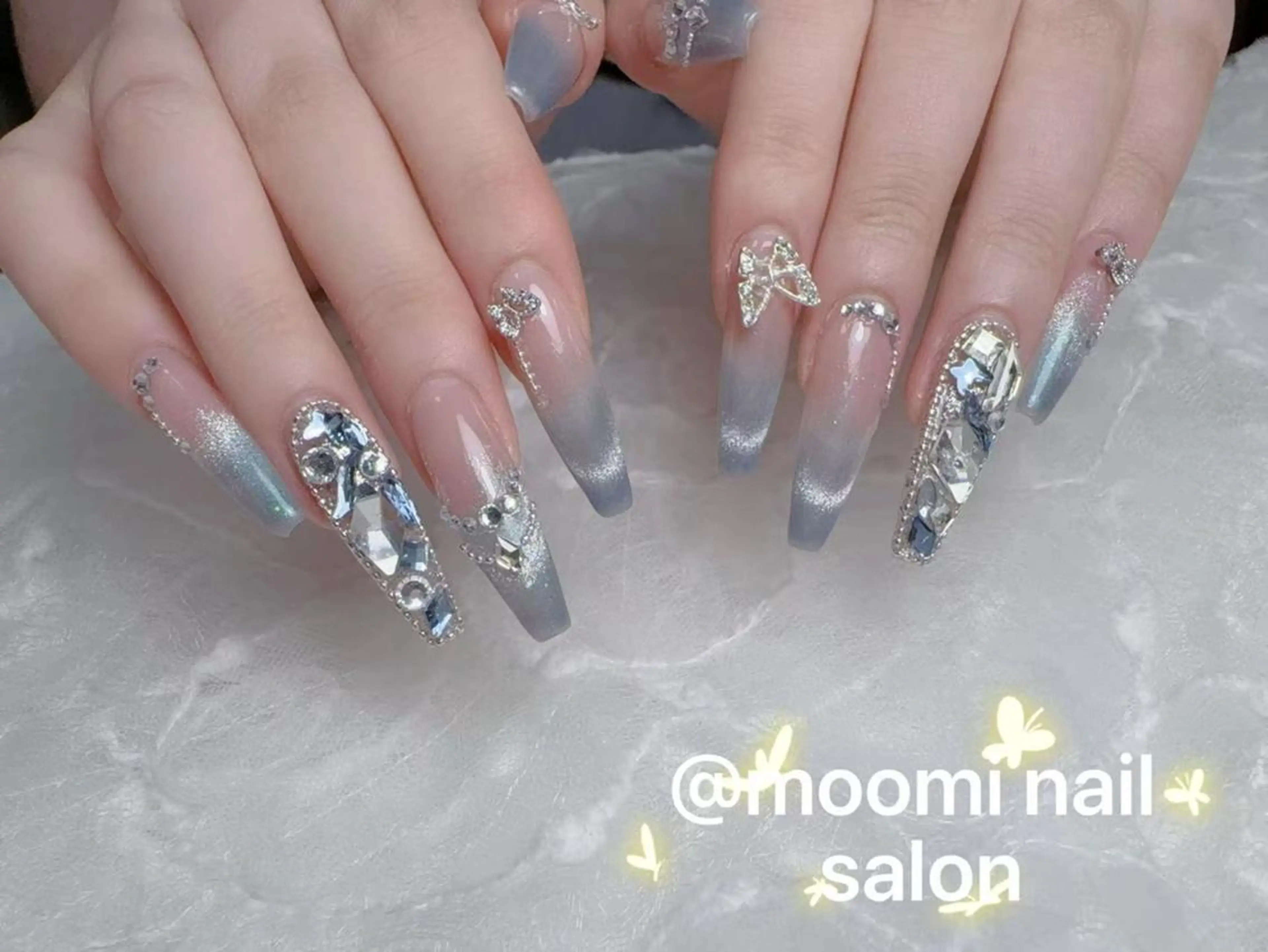 セミロング 韓国風ヘア ハンドネイル Moomi nail salonのネイルデザイン