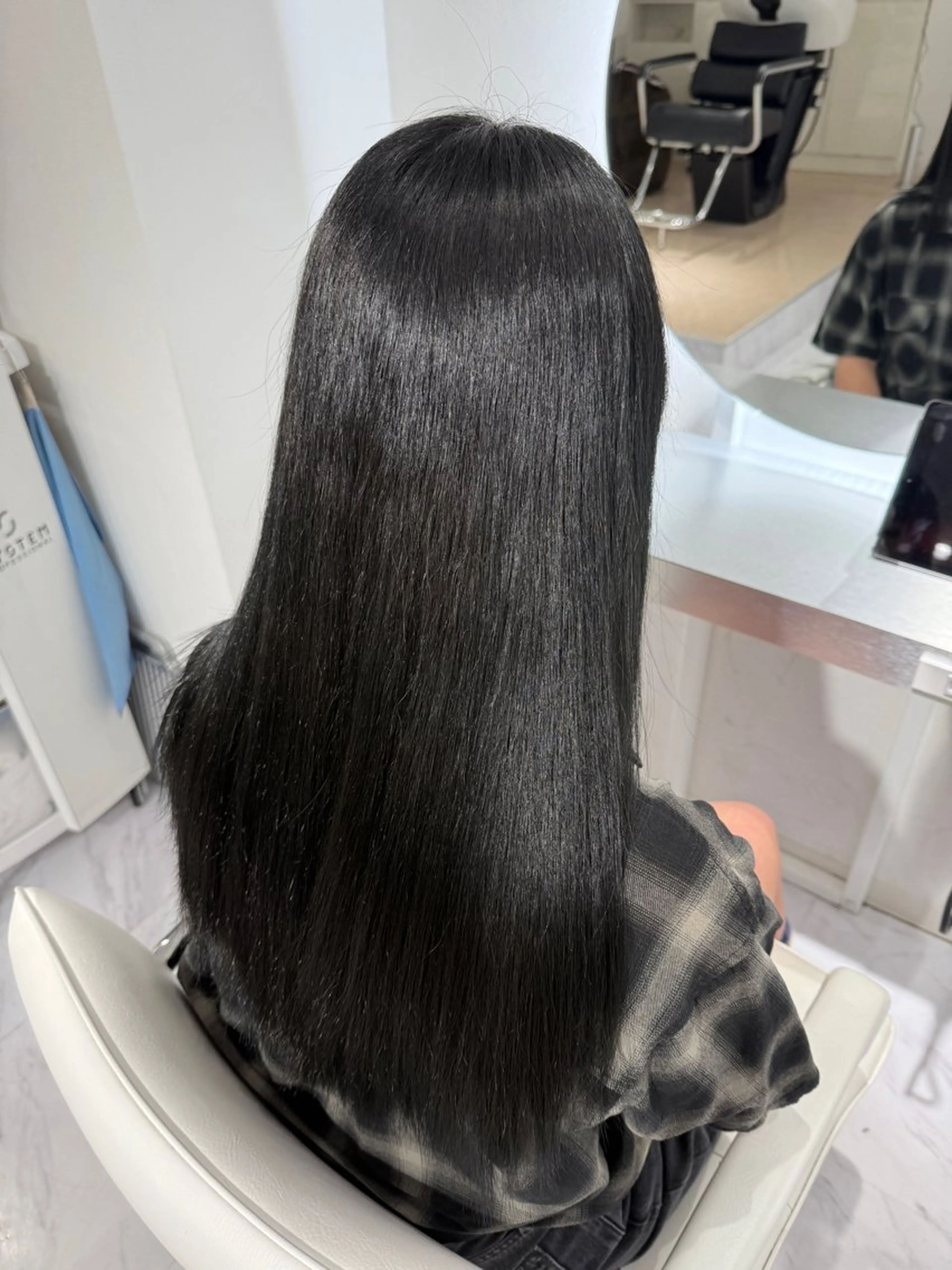 ロング ヘアカラー YOLO 渋谷 RIONAのヘアスタイル