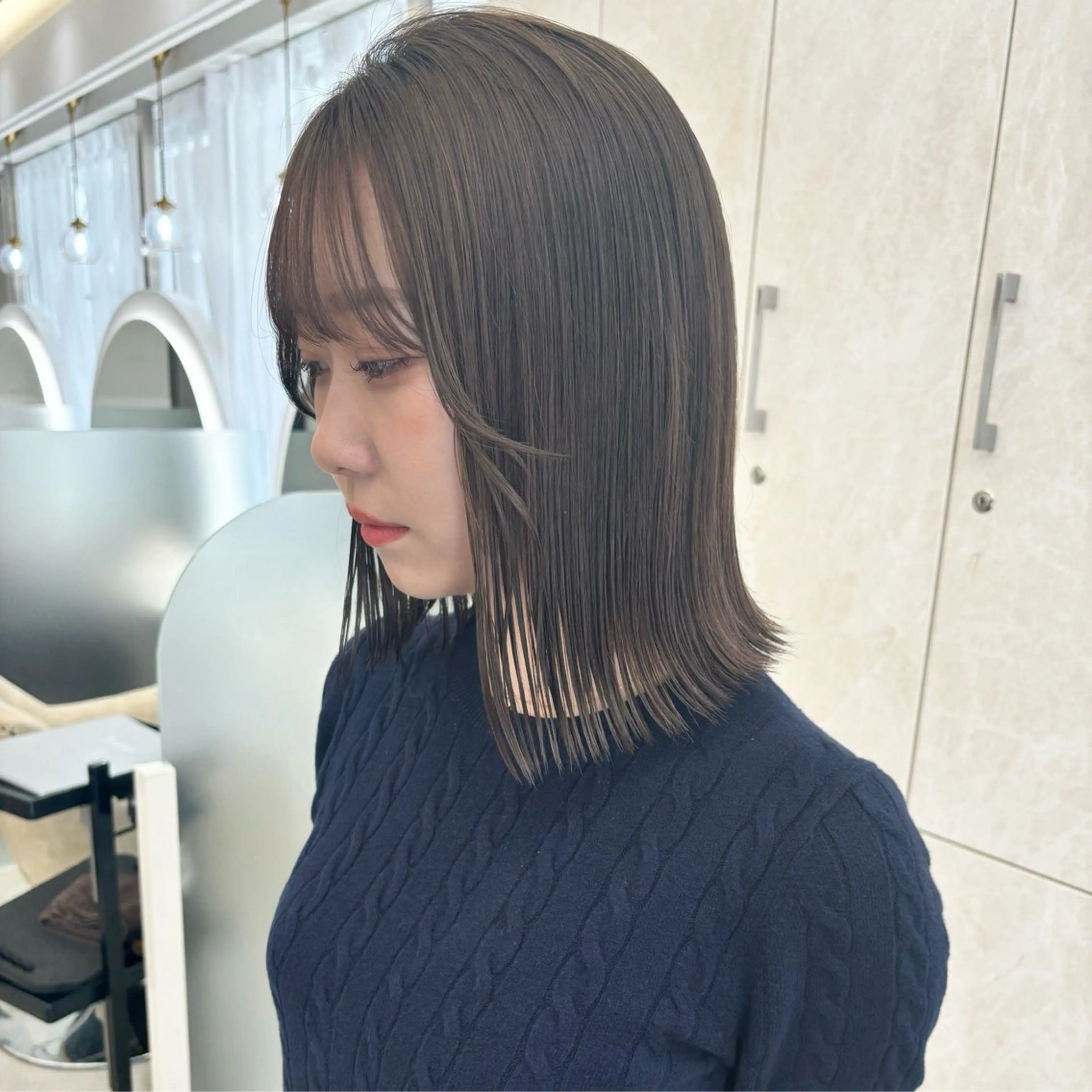 ミディアム ボブ 外ハネヘア カット ヘアカラー 透明感カラー／ 髪質改善／ボブ／中山のヘアスタイル