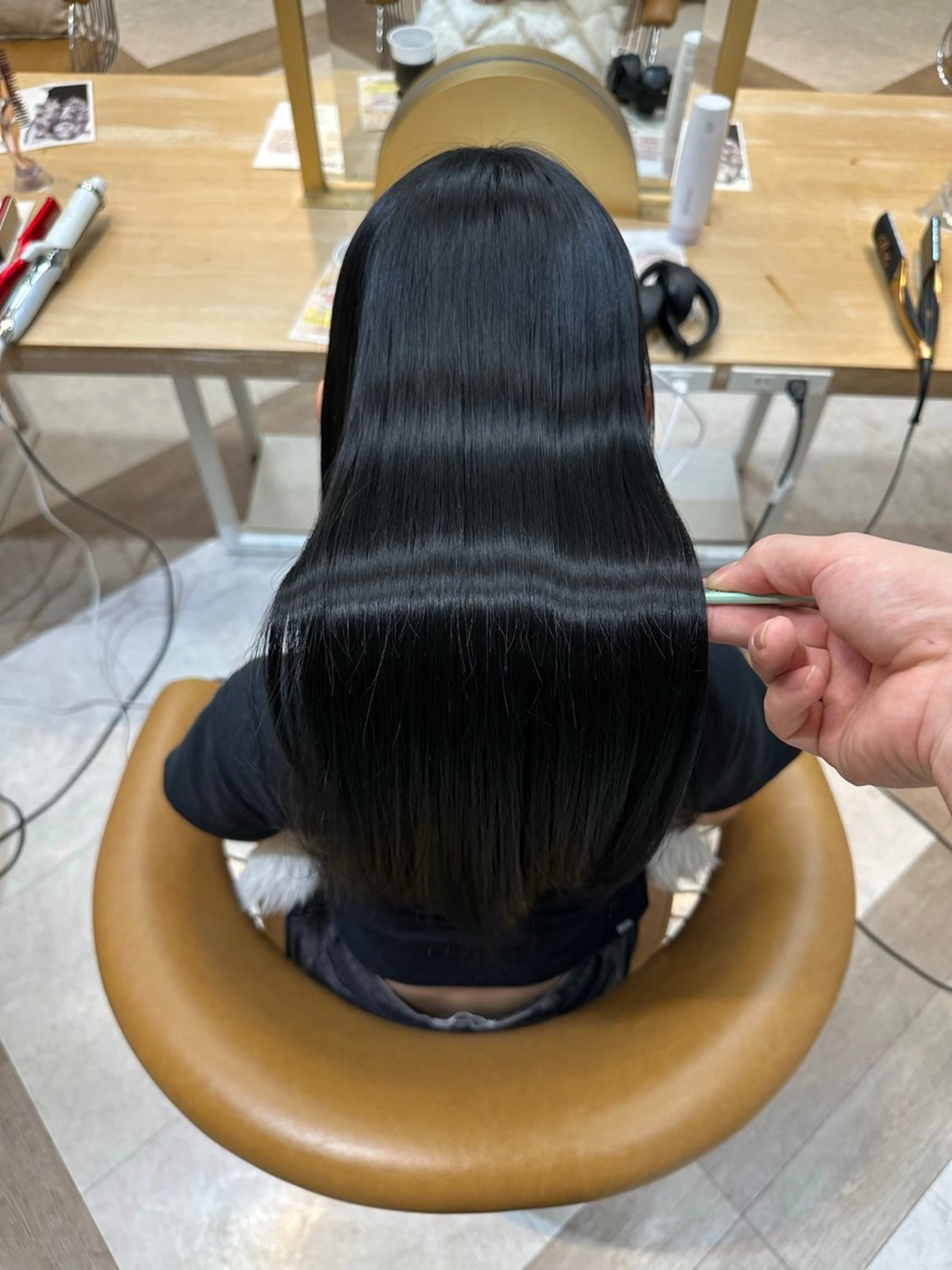 【人気メニュー‼️】似合わせカット＋縮毛矯正＋カラー＋髪質改善トリートメント✨お支払いは現金のみです🙇🏻‍♂️の写真